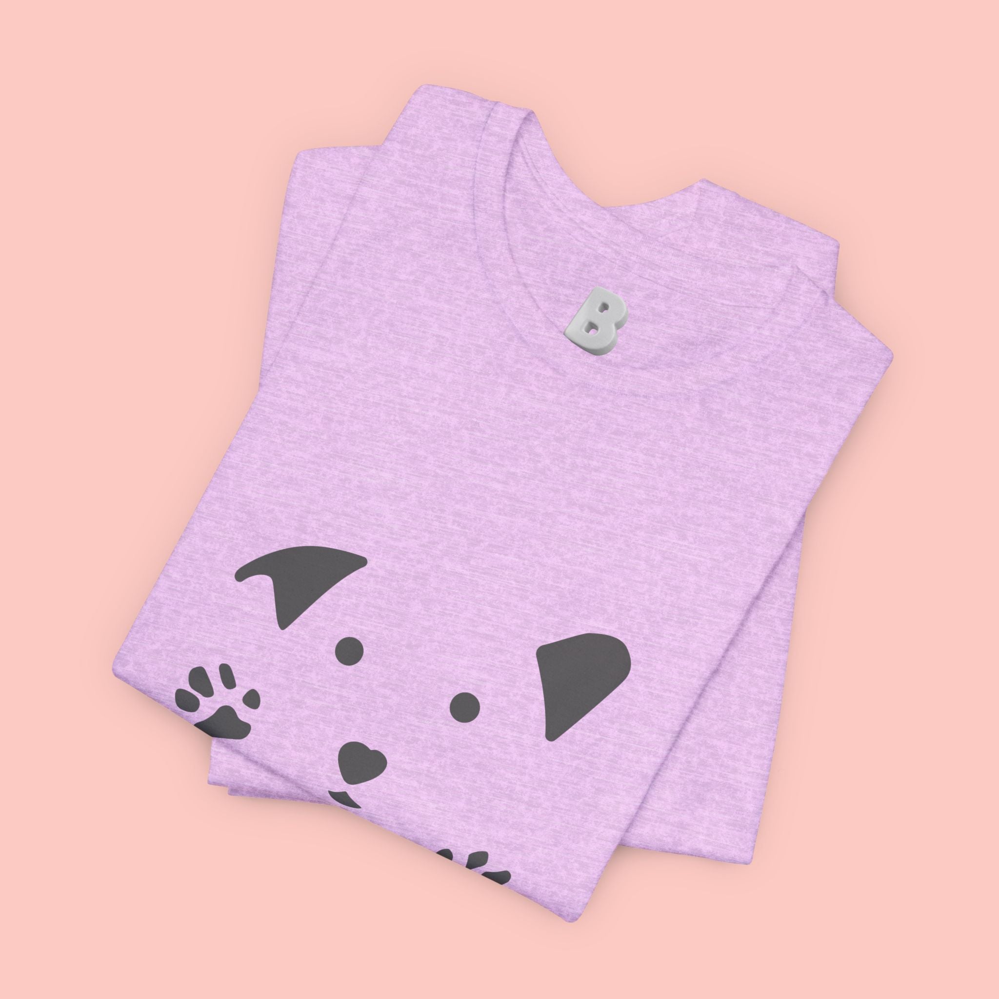 Dog Mama Graphic Tee — Cute Paw Print Dog Face T-Shirt for Dog Lovers