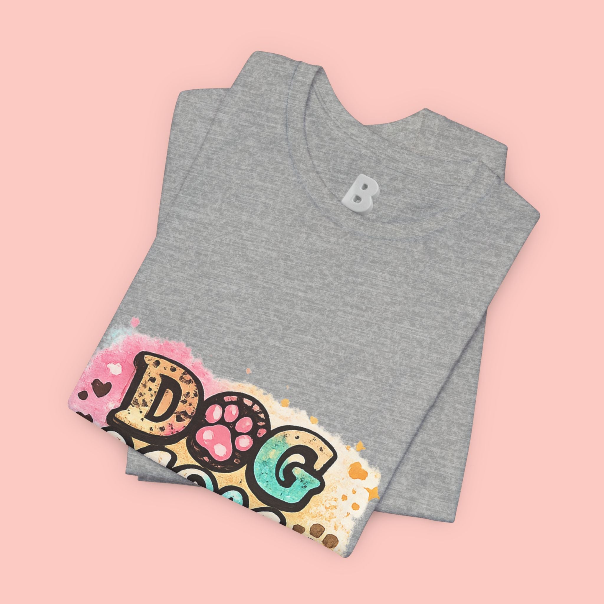 Dog Mom T-Shirt – Cute Paw Print Graphic Tee for Pet Lovers