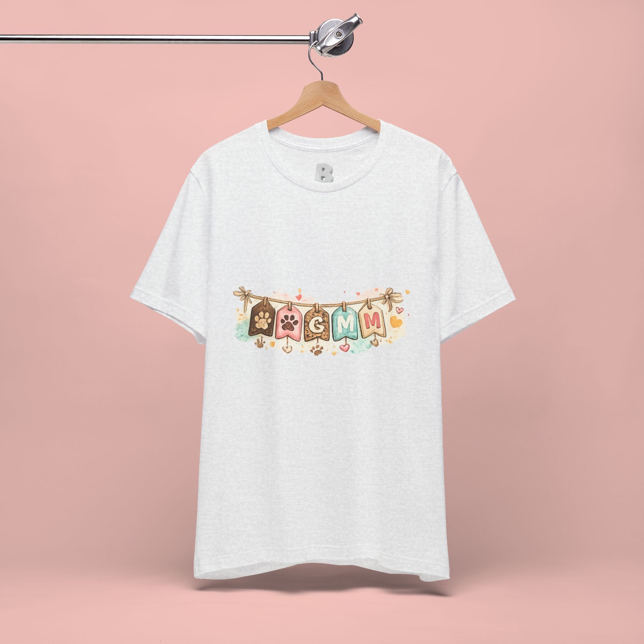 Pet Mom Banner Tee — Cute Paw Print "MOM" Graphic T-Shirt