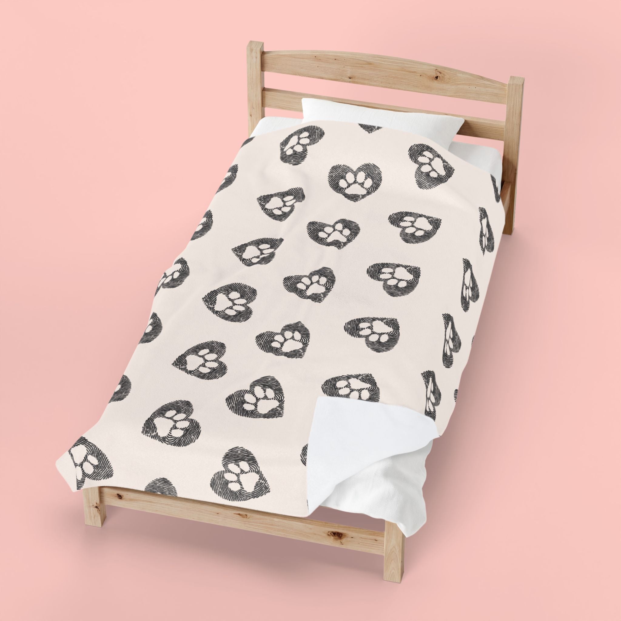 Paw Heart Velveteen Plush Blanket — Soft Cozy Pet Lover Throw