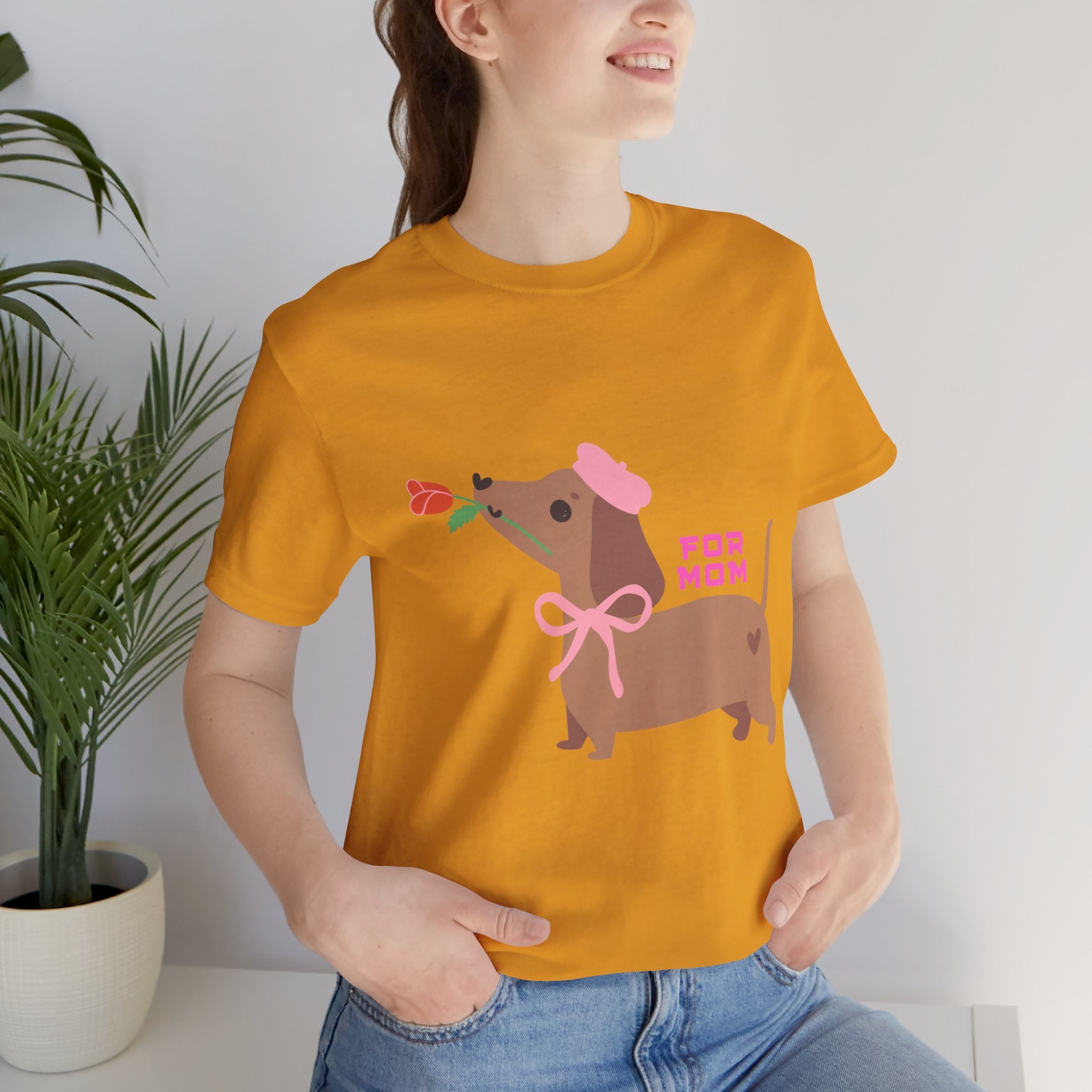 Mommy’s Dachshund Tee – Cute Dog with Rose “For Mom” Shirt