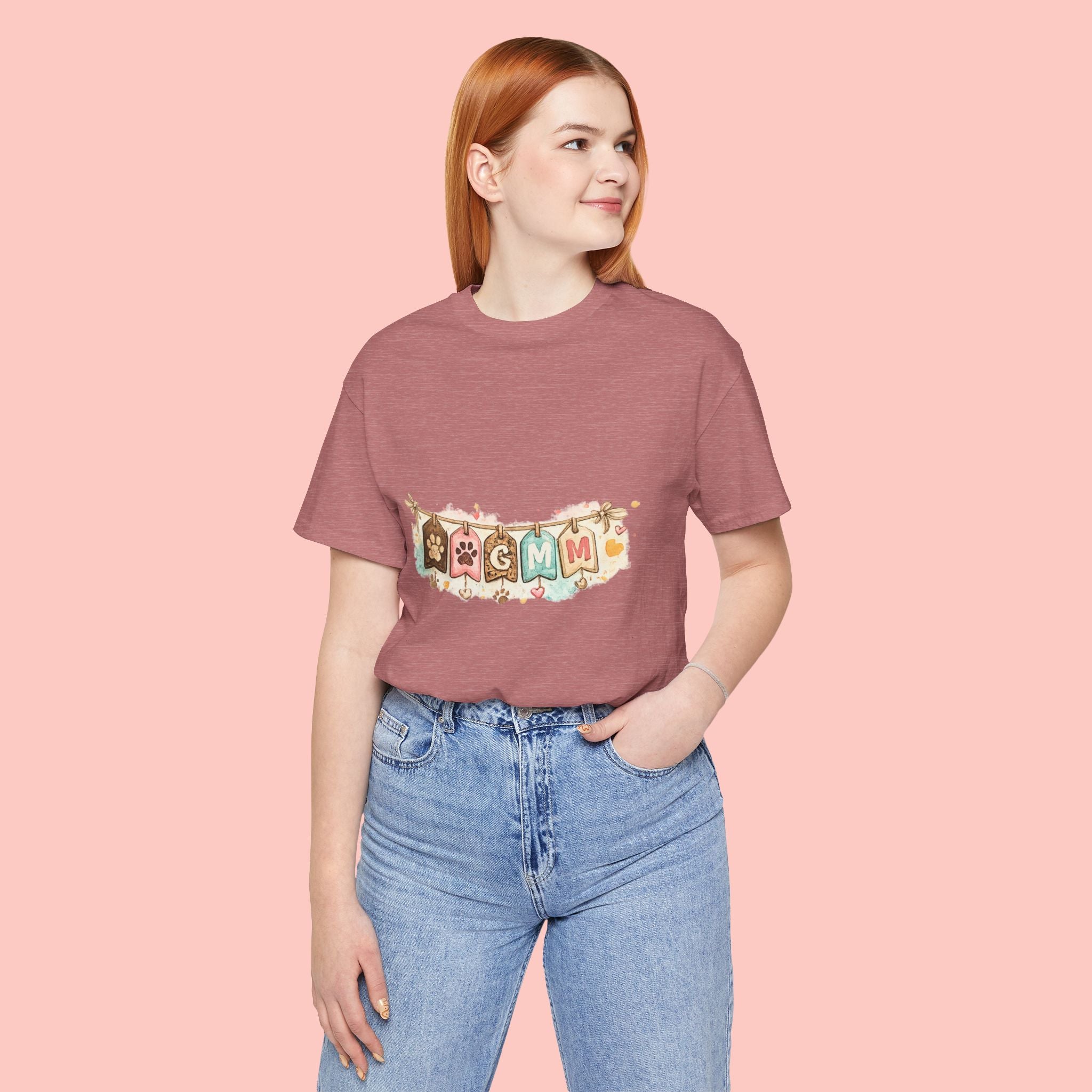 Pet Mom Banner Tee — Cute Paw Print "MOM" Graphic T-Shirt