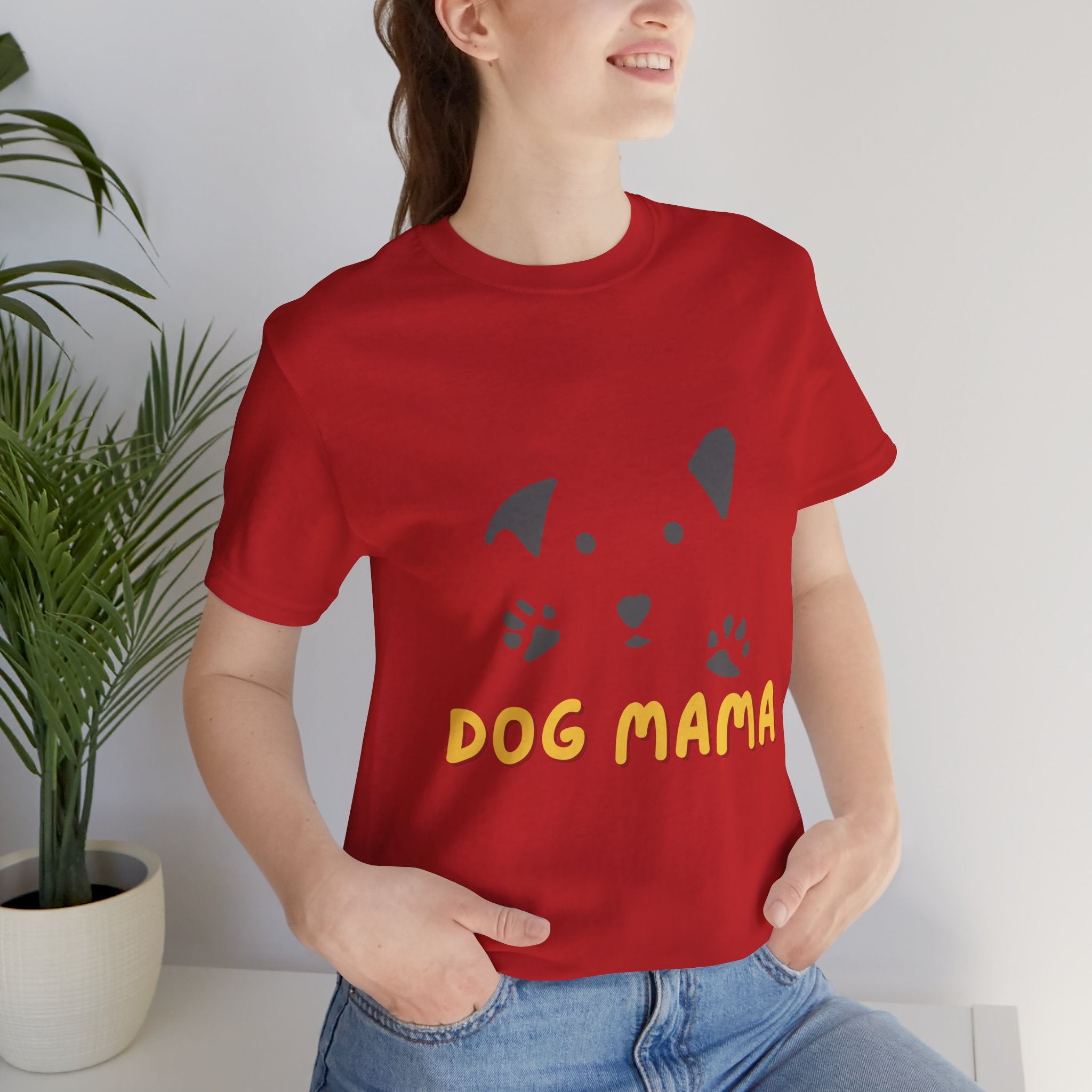 Dog Mama Graphic Tee — Cute Paw Print Dog Face T-Shirt for Dog Lovers