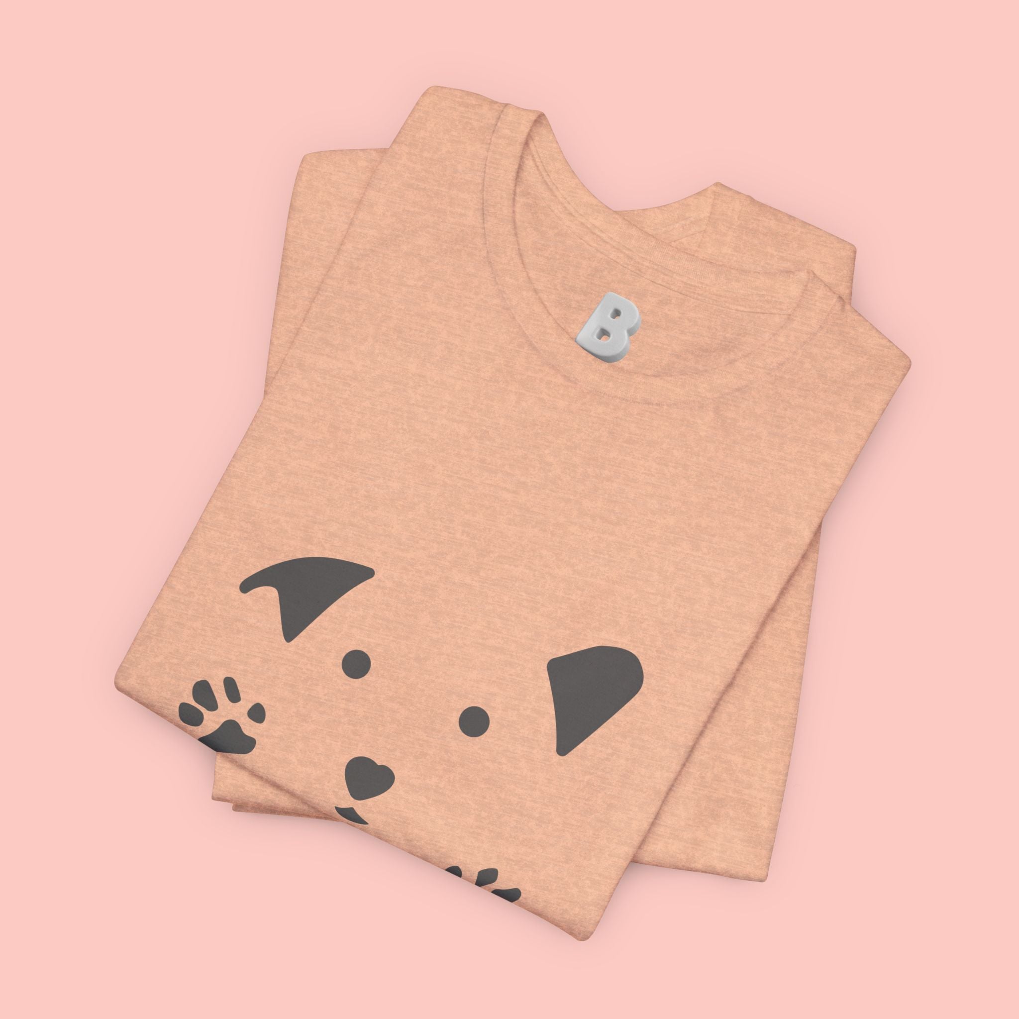 Dog Mama Graphic Tee — Cute Paw Print Dog Face T-Shirt for Dog Lovers