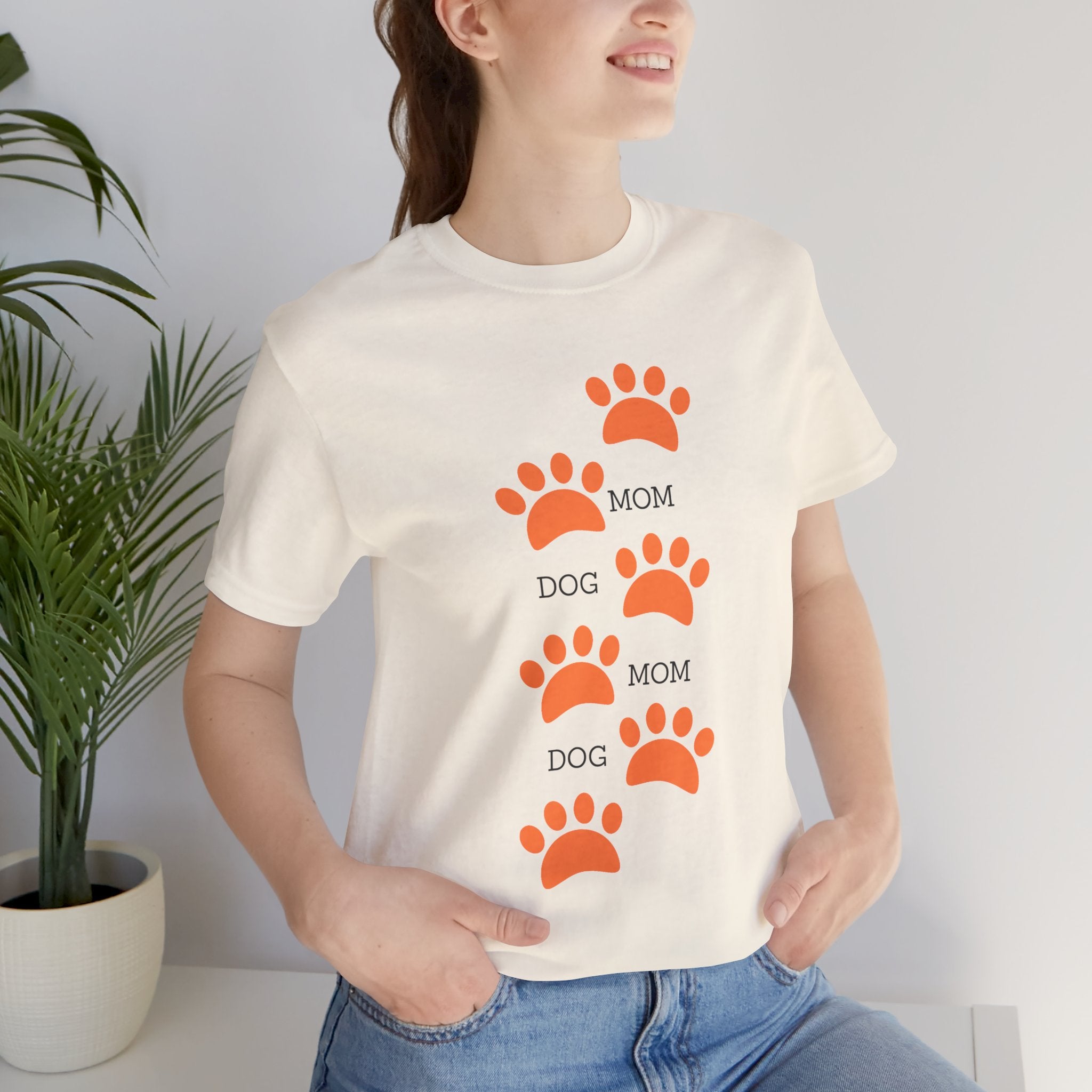 Dog Mom Paw Print T-Shirt — Cute Pet Lover Graphic Tee
