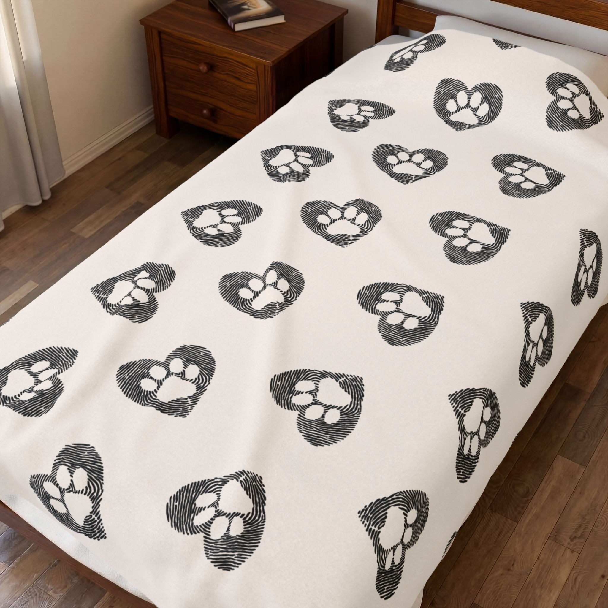 Paw Heart Velveteen Plush Blanket — Soft Cozy Pet Lover Throw