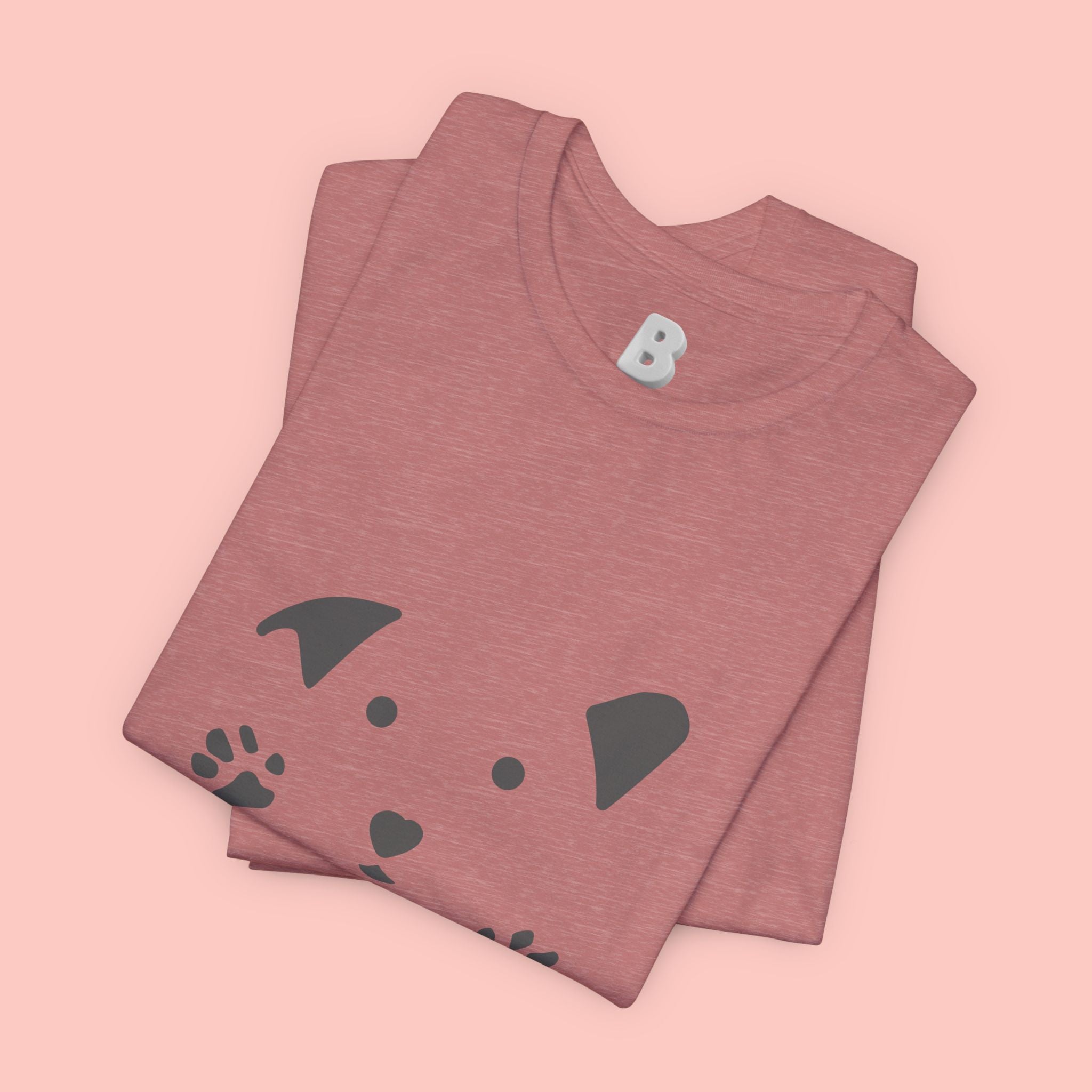 Dog Mama Graphic Tee — Cute Paw Print Dog Face T-Shirt for Dog Lovers