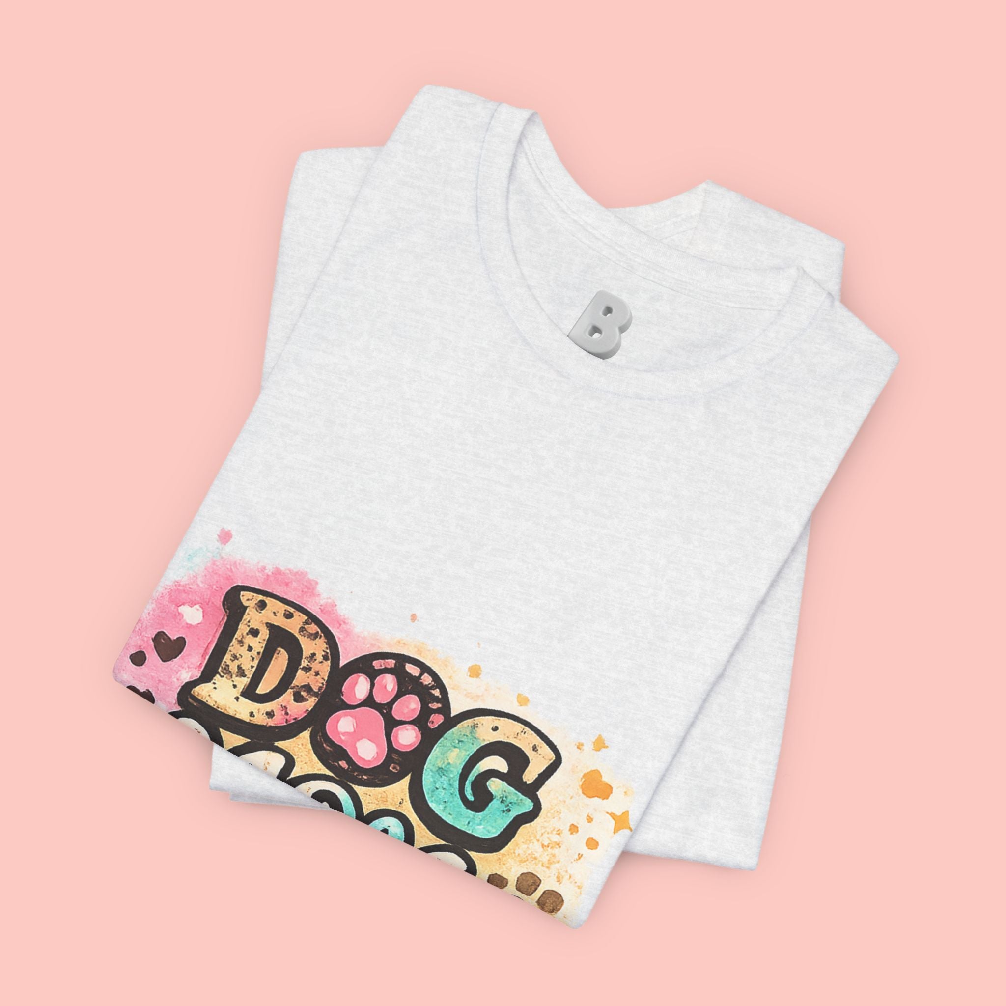 Dog Mom T-Shirt – Cute Paw Print Graphic Tee for Pet Lovers