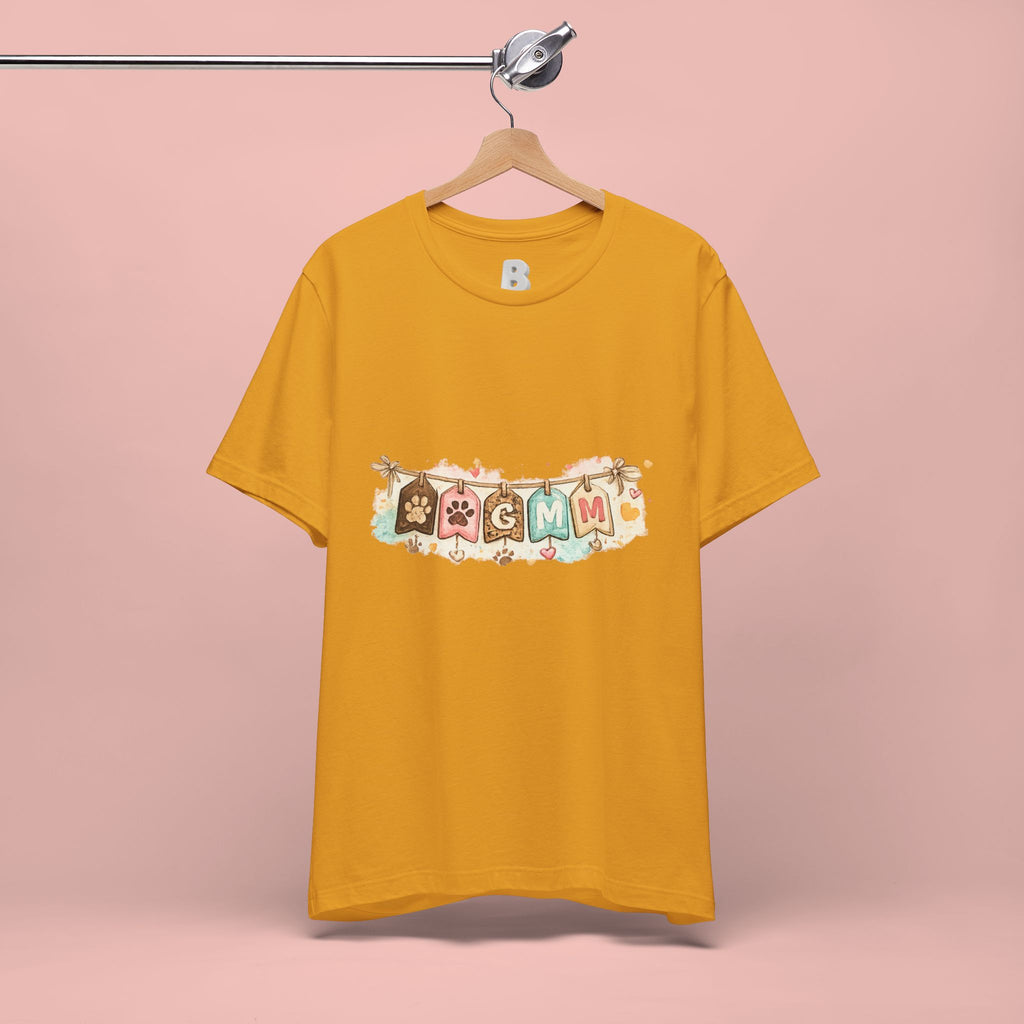 Pet Mom Banner Tee — Cute Paw Print "MOM" Graphic T-Shirt