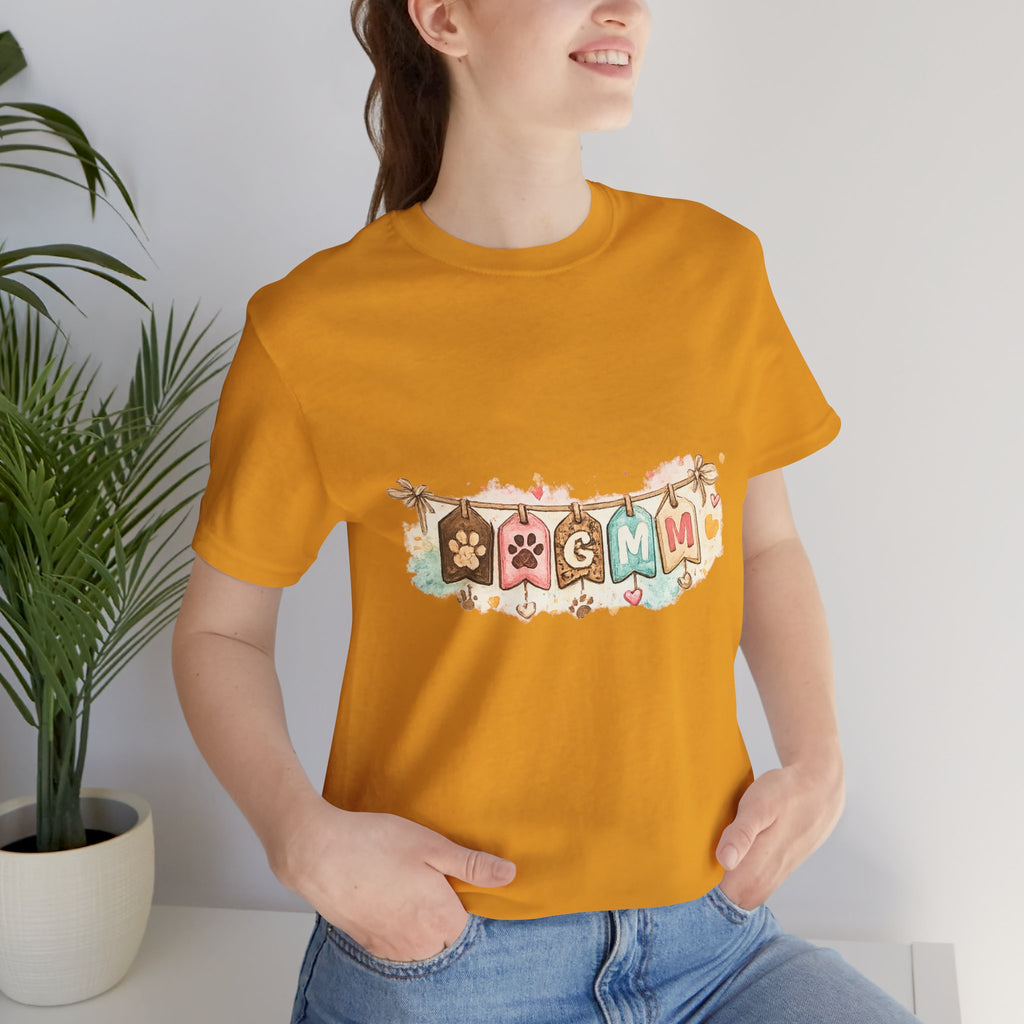 Pet Mom Banner Tee — Cute Paw Print "MOM" Graphic T-Shirt