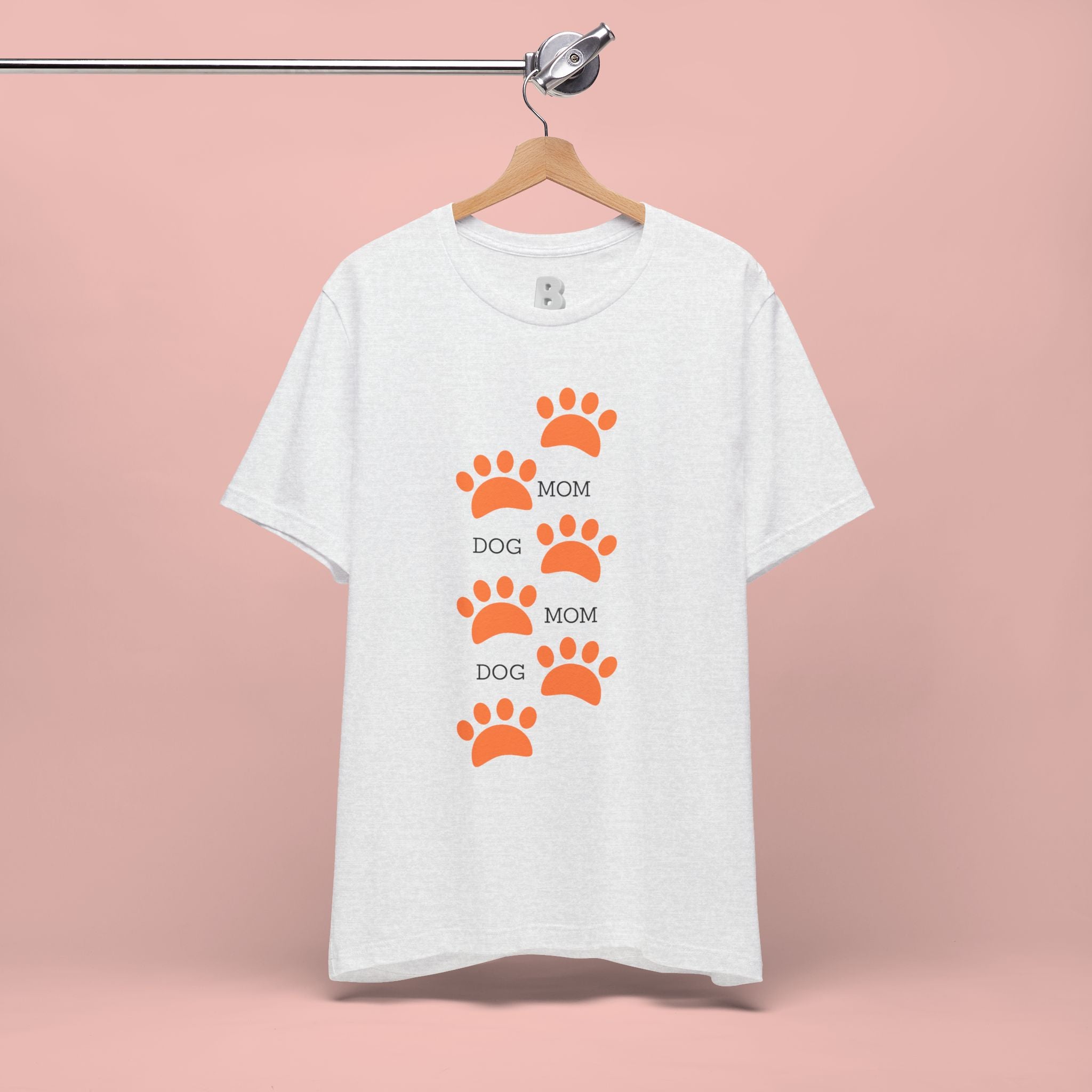 Dog Mom Paw Print T-Shirt — Cute Pet Lover Graphic Tee