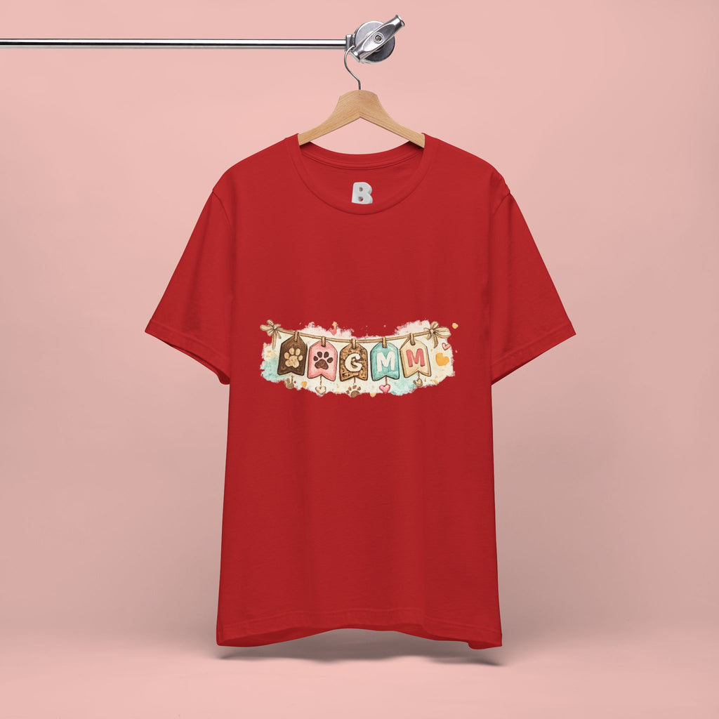 Pet Mom Banner Tee — Cute Paw Print "MOM" Graphic T-Shirt