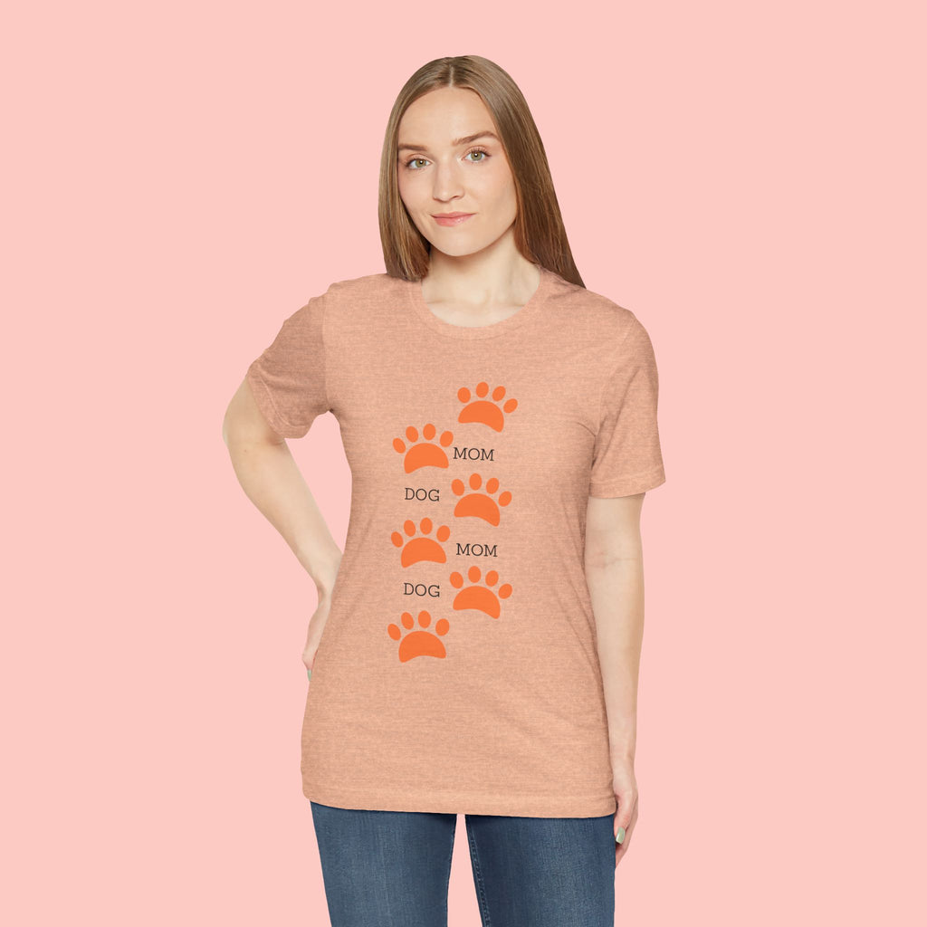 Dog Mom Paw Print T-Shirt — Cute Pet Lover Graphic Tee