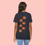 Dog Mom Paw Print Tee — 'Dog Mom' Graphic T‑Shirt