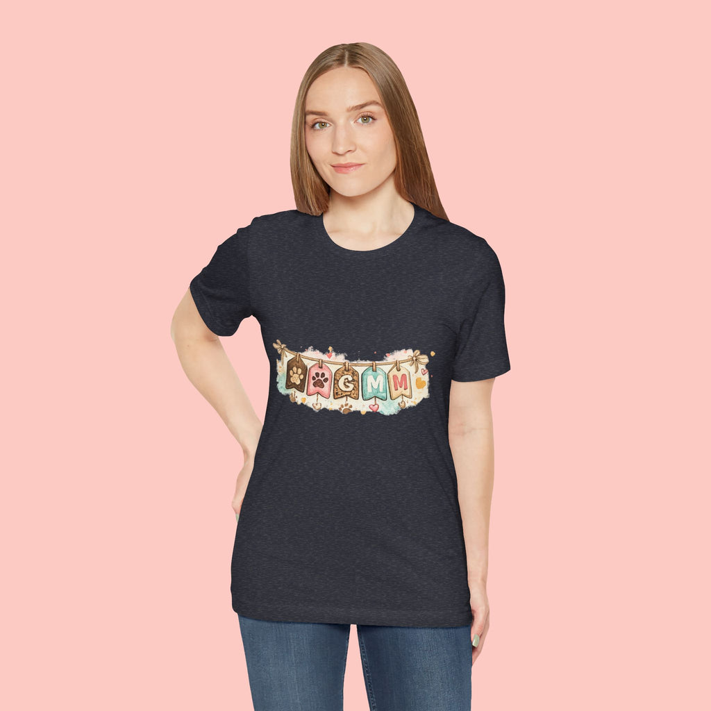 Pet Mom Banner Tee — Cute Paw Print "MOM" Graphic T-Shirt