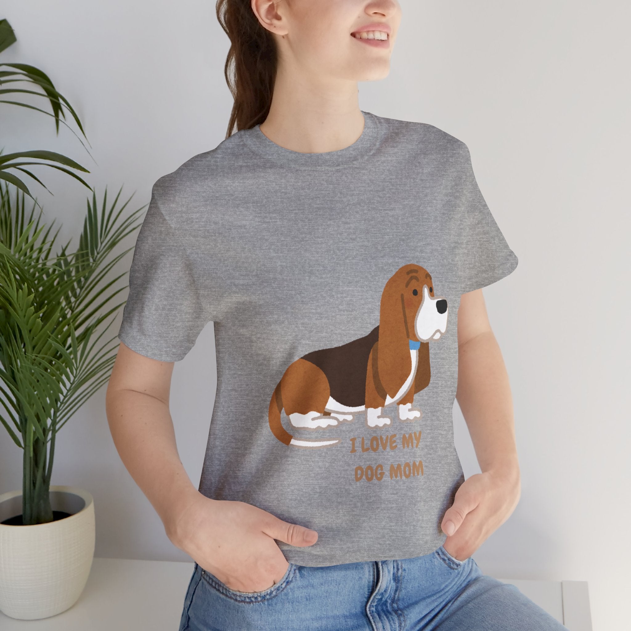 Dog Mom T‑Shirt — Cute Basset Hound I Love My Dog Mom Tee