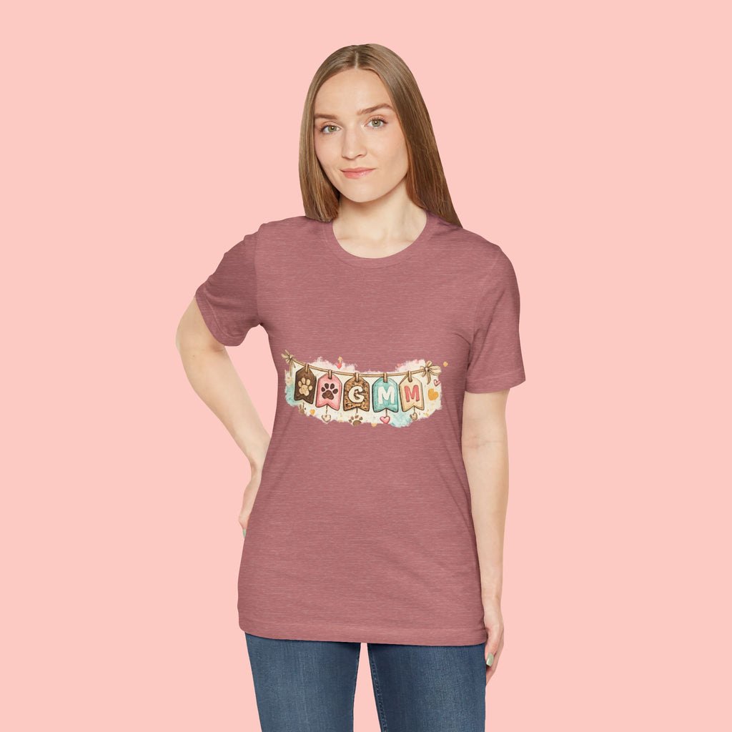 Pet Mom Banner Tee — Cute Paw Print "MOM" Graphic T-Shirt