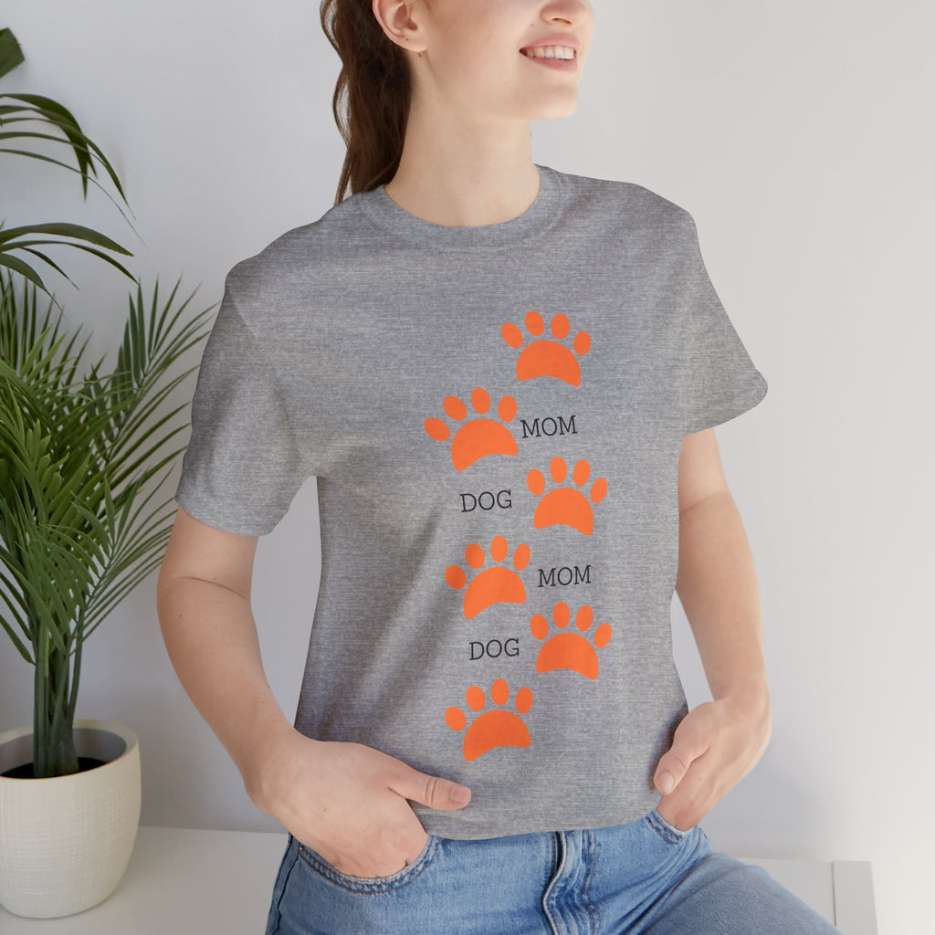 Dog Mom Paw Print T-Shirt — Cute Pet Lover Graphic Tee