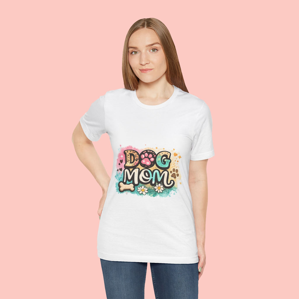 Dog Mom T-Shirt – Cute Paw Print Graphic Tee for Pet Lovers