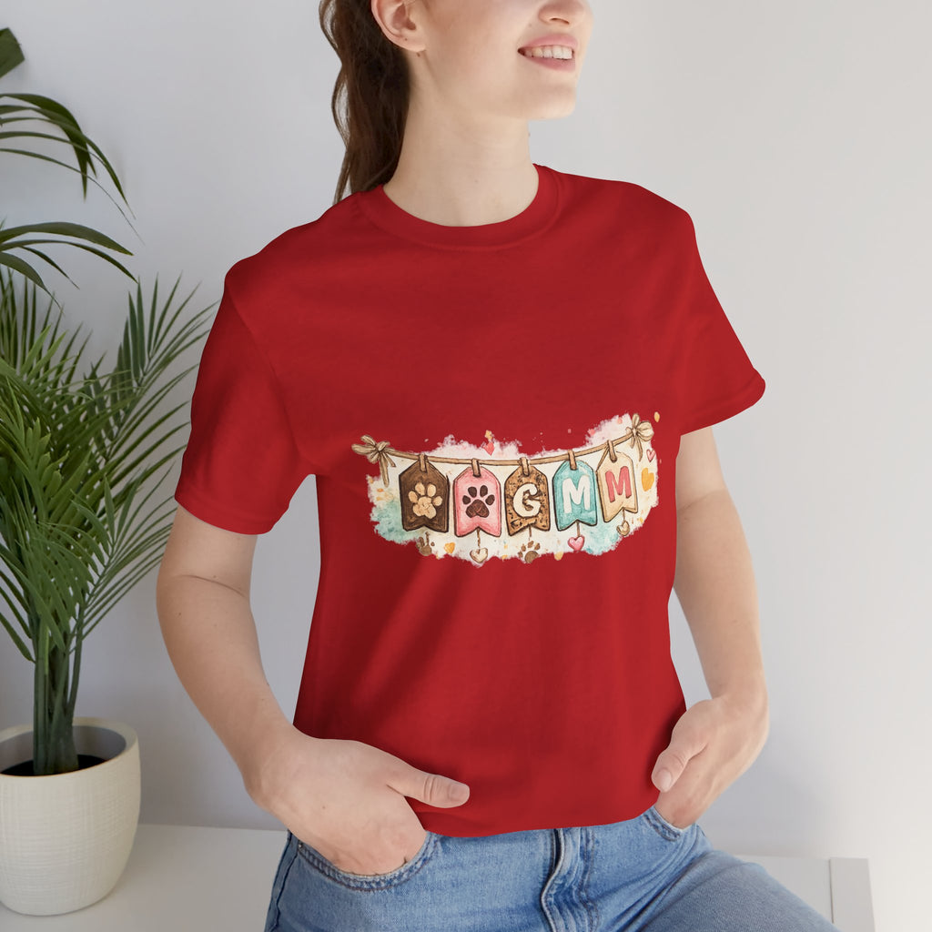 Pet Mom Banner Tee — Cute Paw Print "MOM" Graphic T-Shirt