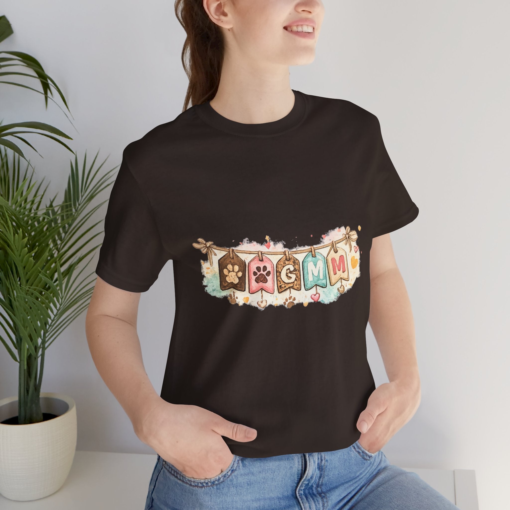 Pet Mom Banner Tee — Cute Paw Print "MOM" Graphic T-Shirt