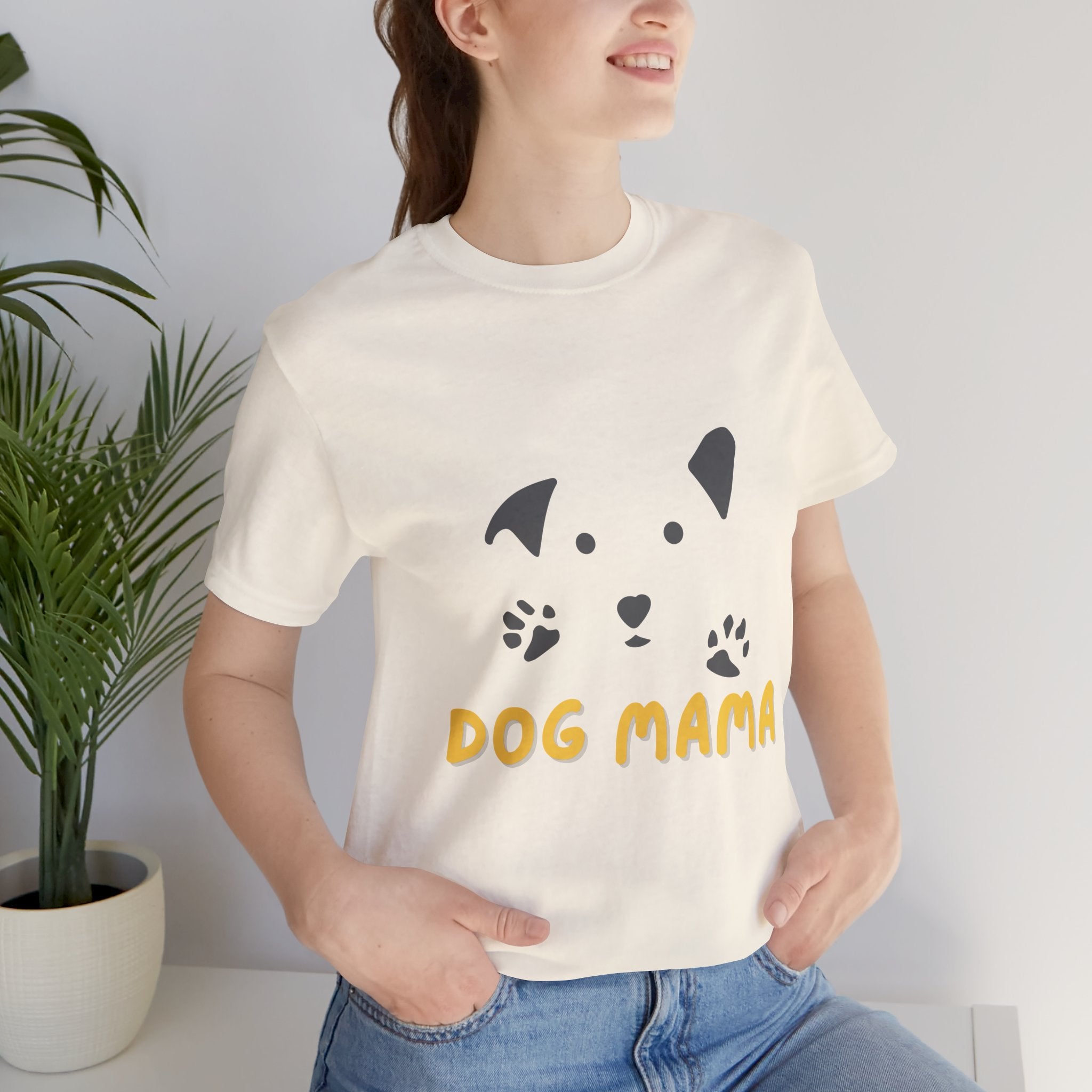 Dog Mama Graphic Tee — Cute Paw Print Dog Face T-Shirt for Dog Lovers