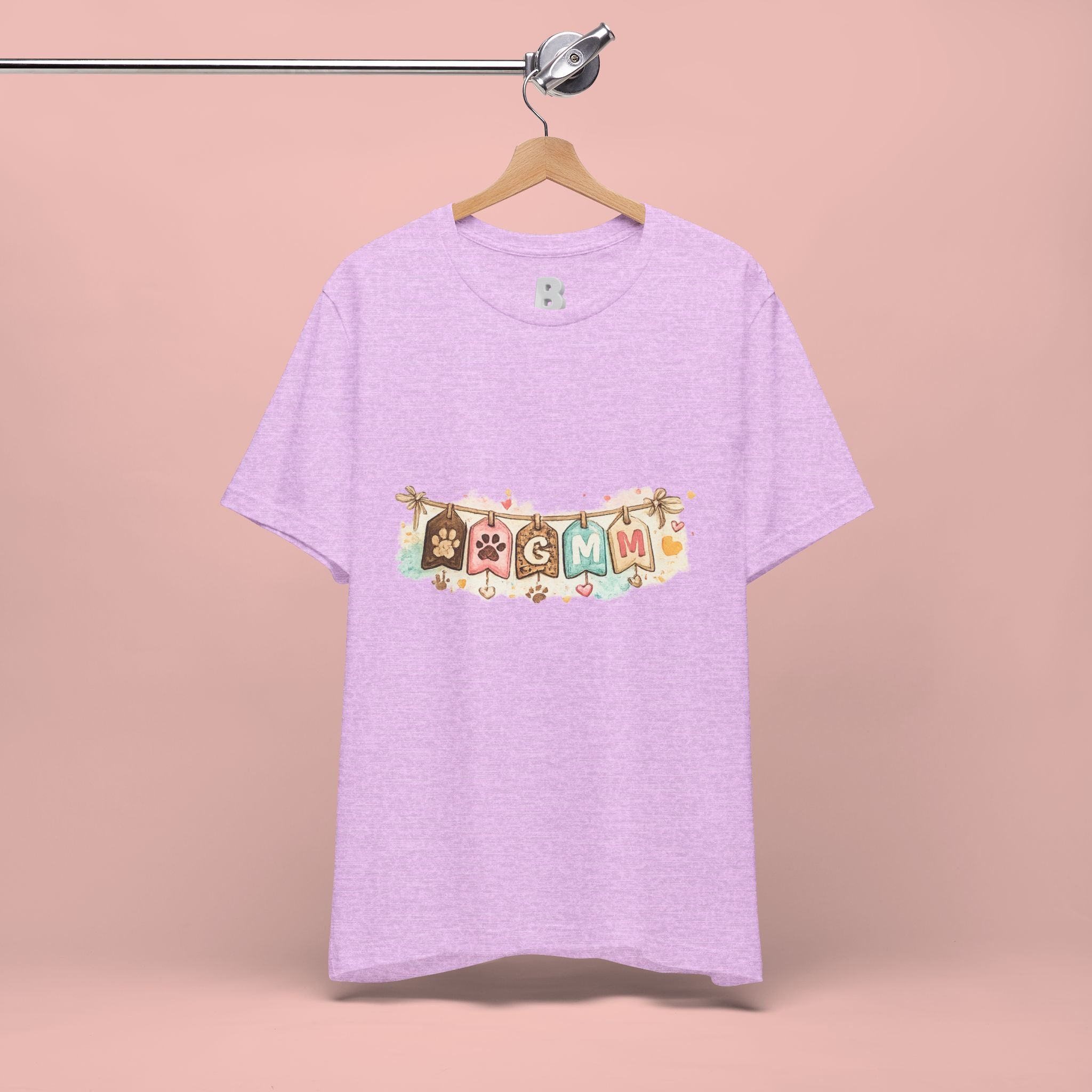 Pet Mom Banner Tee — Cute Paw Print "MOM" Graphic T-Shirt