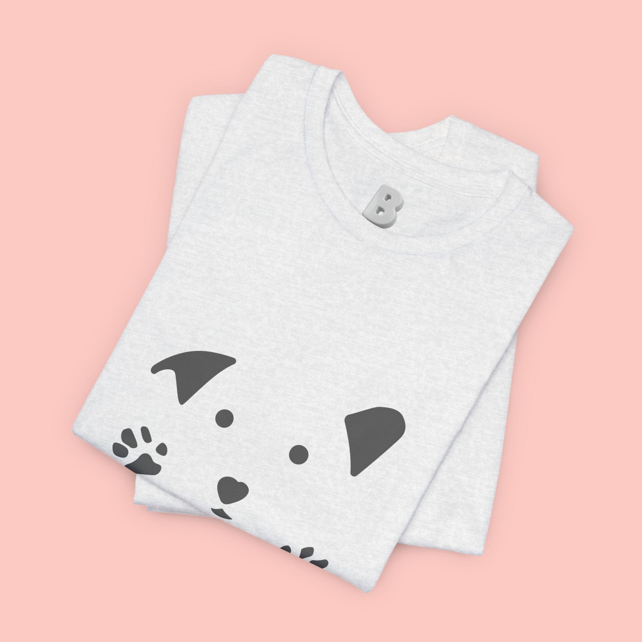 Dog Mama Graphic Tee — Cute Paw Print Dog Face T-Shirt for Dog Lovers