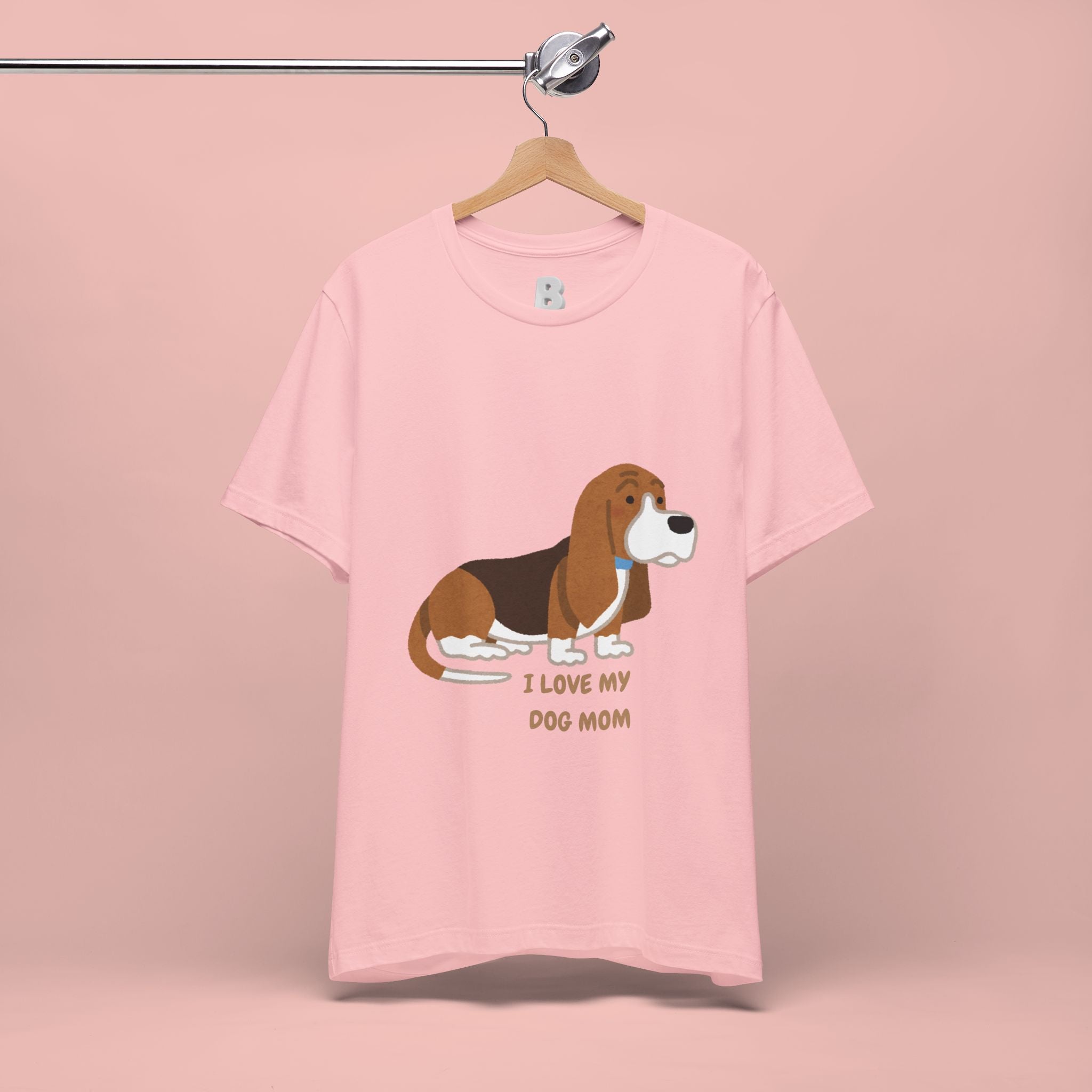 Dog Mom T‑Shirt — Cute Basset Hound I Love My Dog Mom Tee