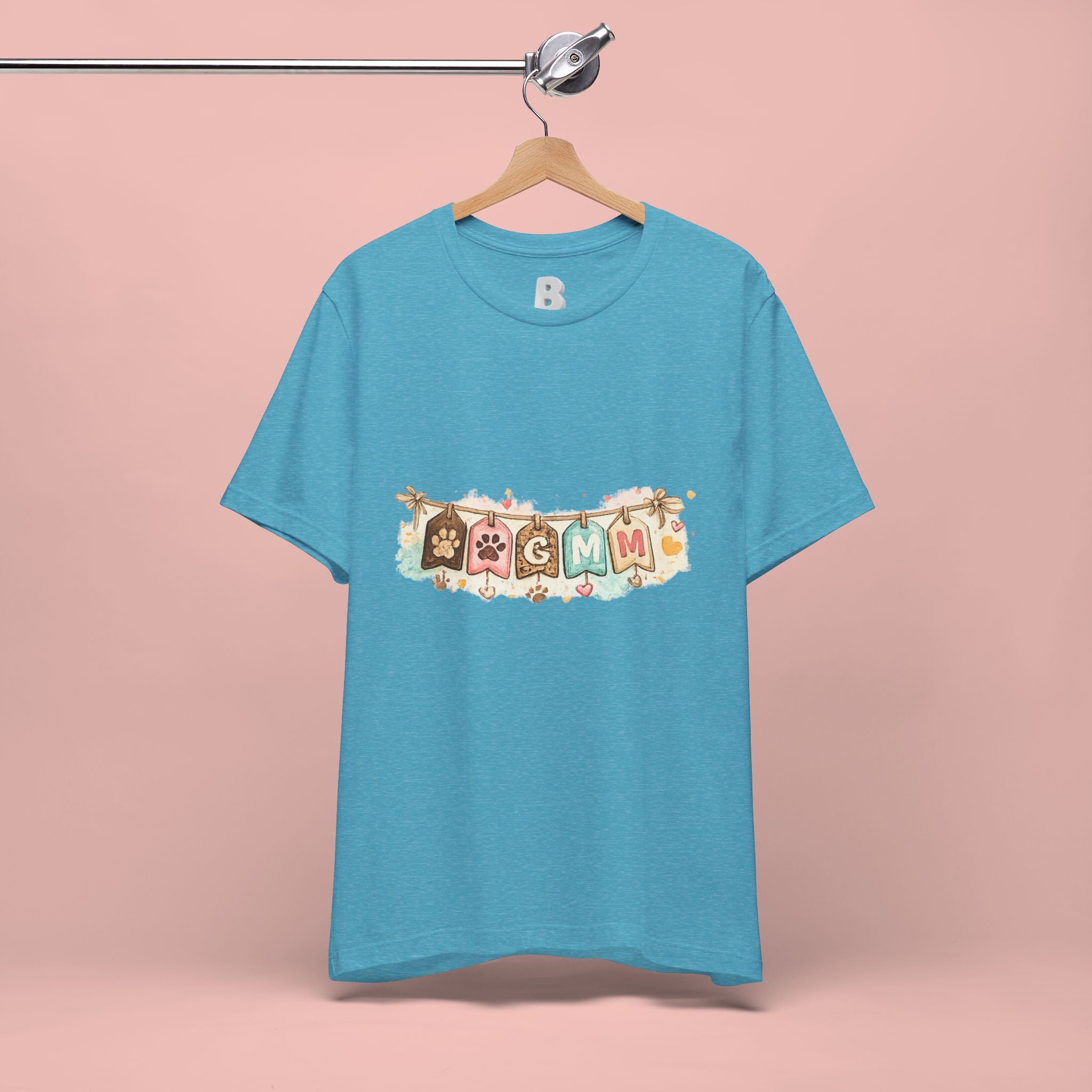 Pet Mom Banner Tee — Cute Paw Print "MOM" Graphic T-Shirt