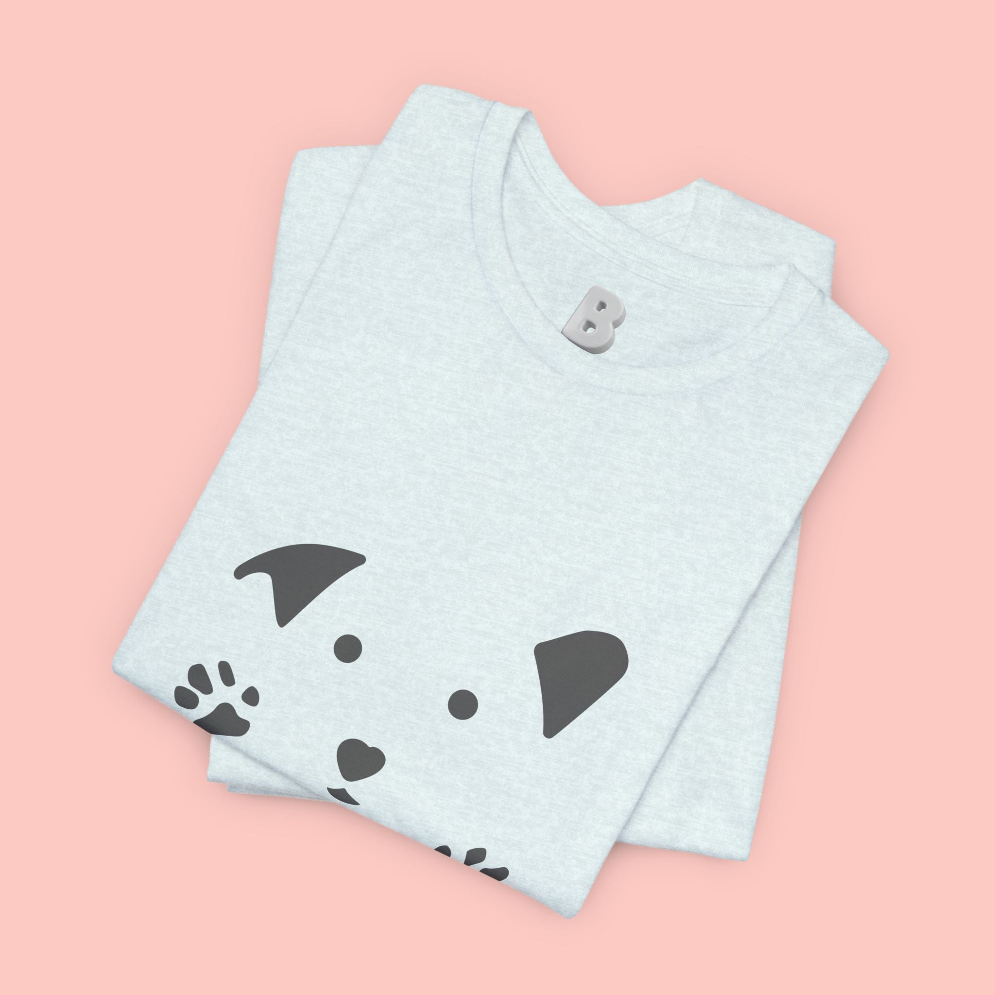 Dog Mama Graphic Tee — Cute Paw Print Dog Face T-Shirt for Dog Lovers