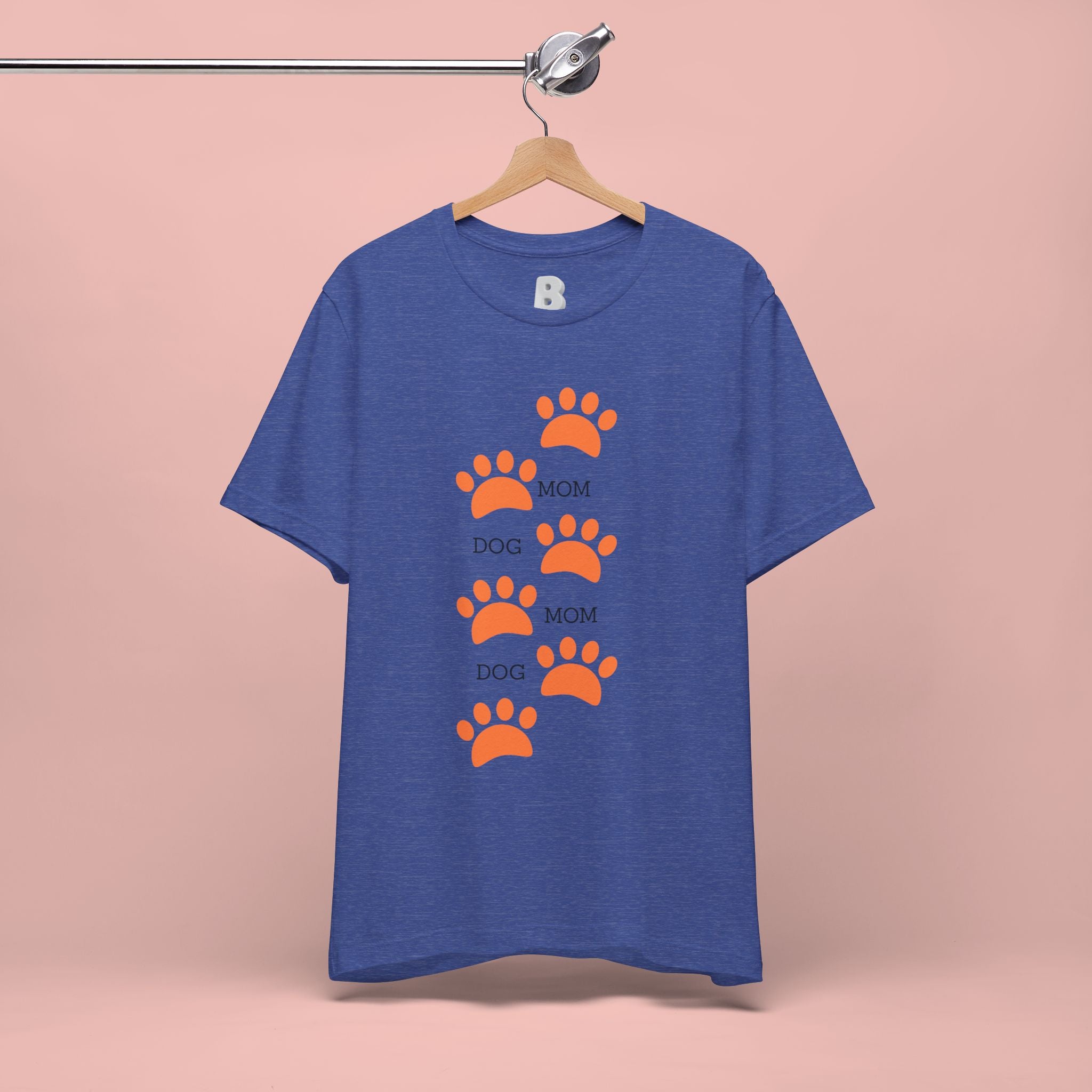 Dog Mom Paw Print T-Shirt — Cute Pet Lover Graphic Tee