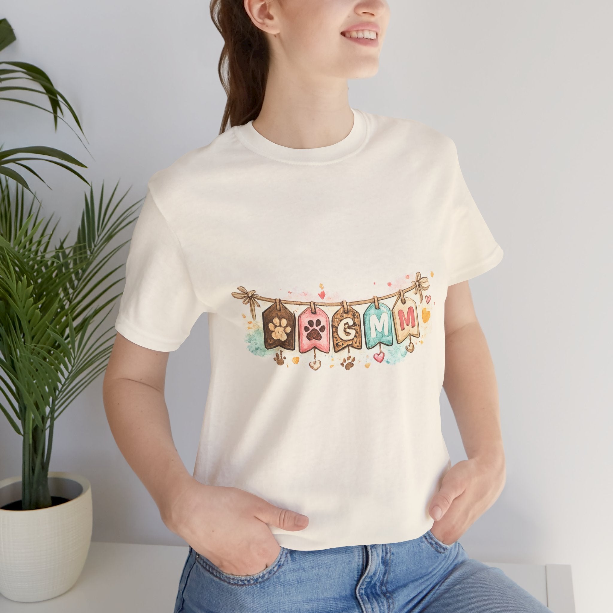 Pet Mom Banner Tee — Cute Paw Print "MOM" Graphic T-Shirt