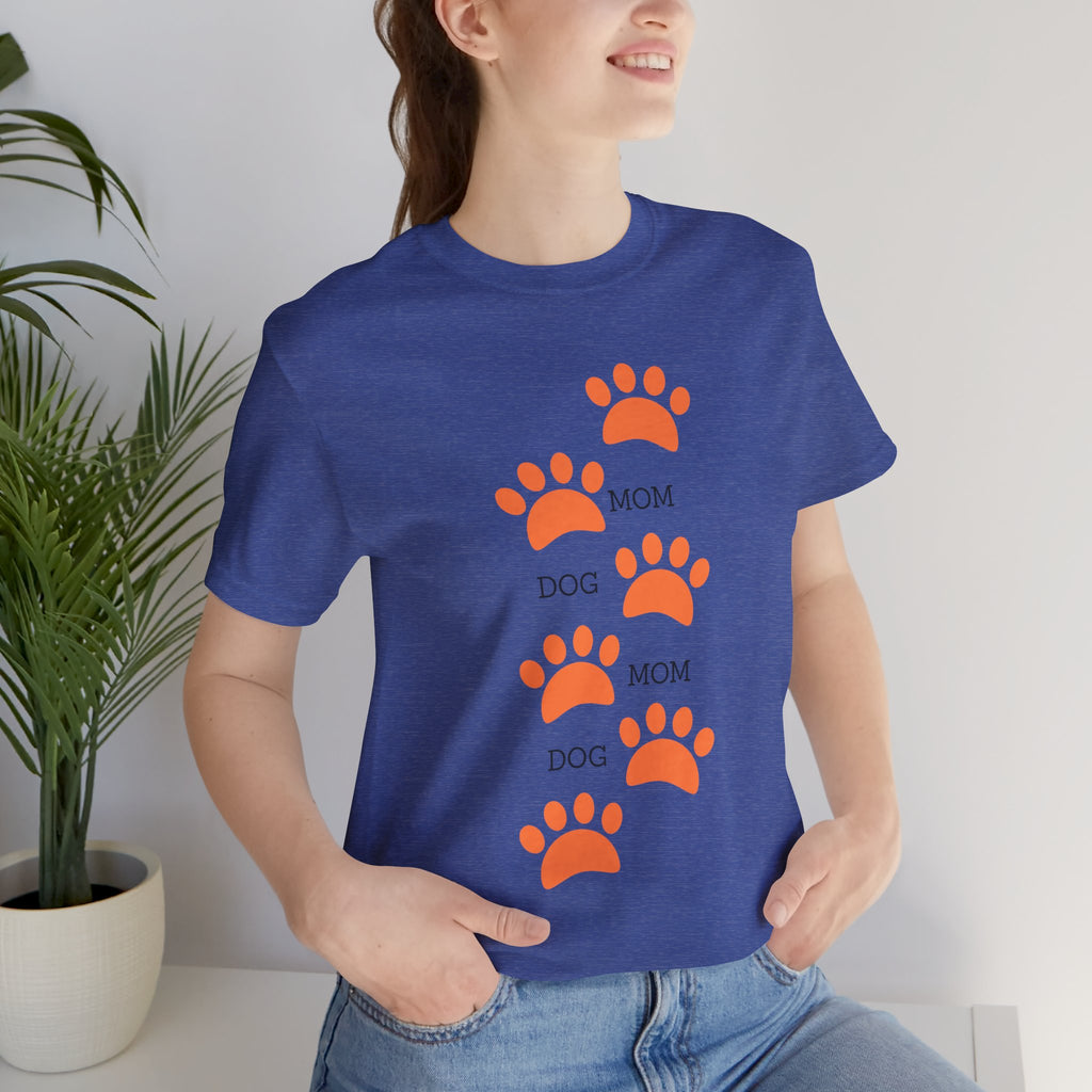 Dog Mom Paw Print T-Shirt — Cute Pet Lover Graphic Tee