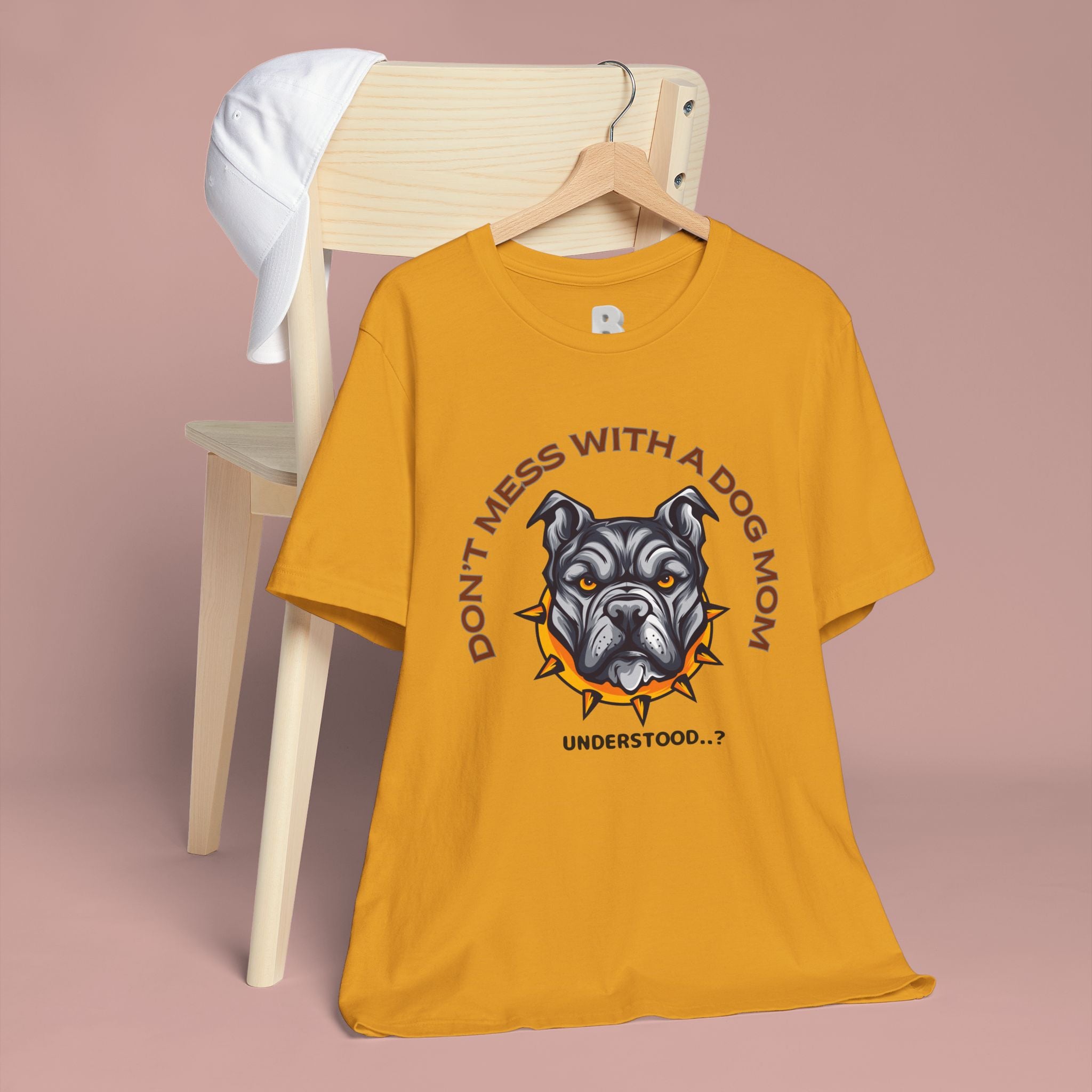 Dog Mom Tee — “Don't Mess With a Dog Mom” Graphic T‑Shirt