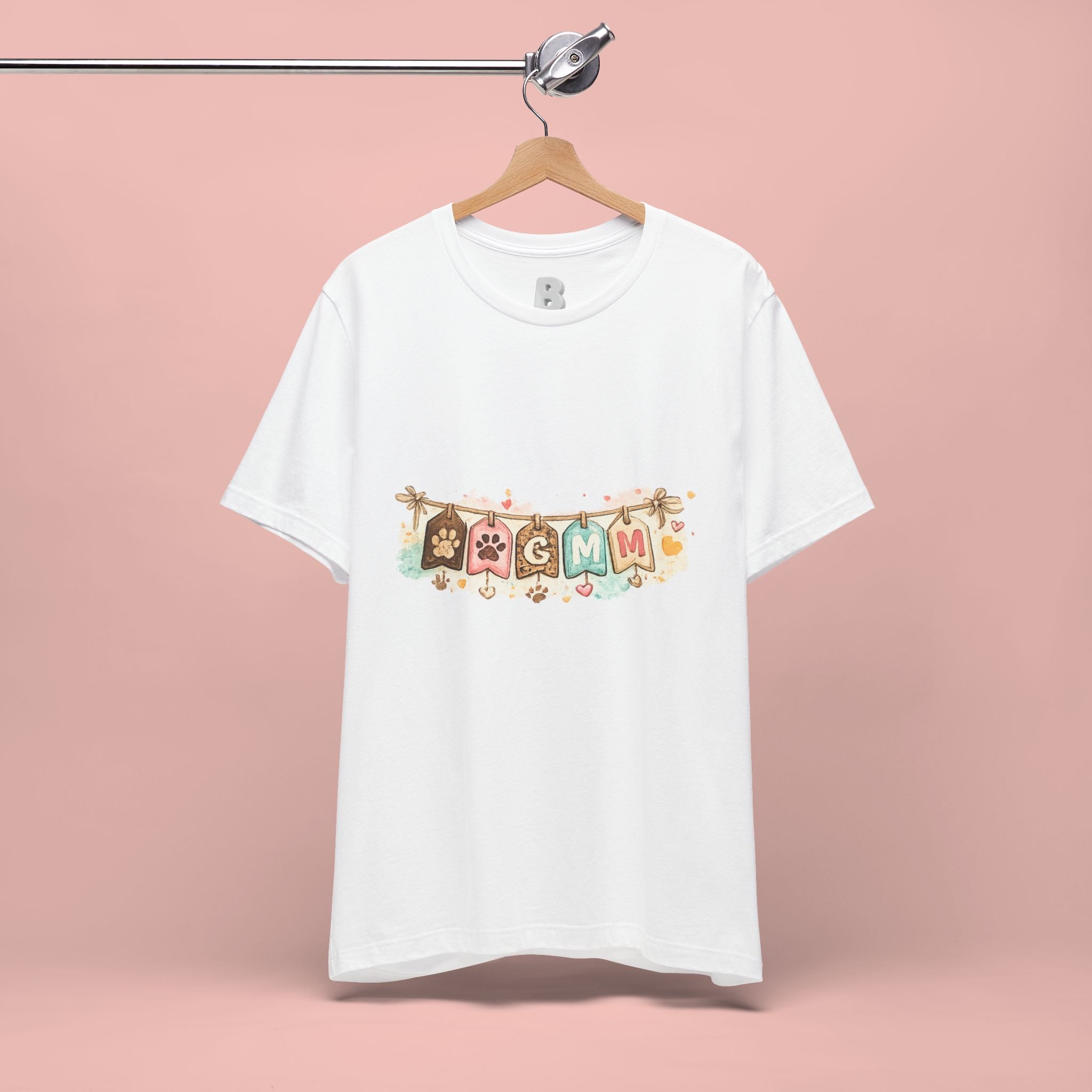 Pet Mom Banner Tee — Cute Paw Print "MOM" Graphic T-Shirt
