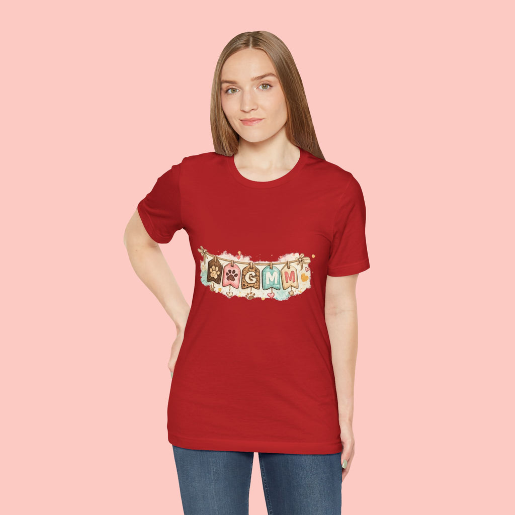 Pet Mom Banner Tee — Cute Paw Print "MOM" Graphic T-Shirt