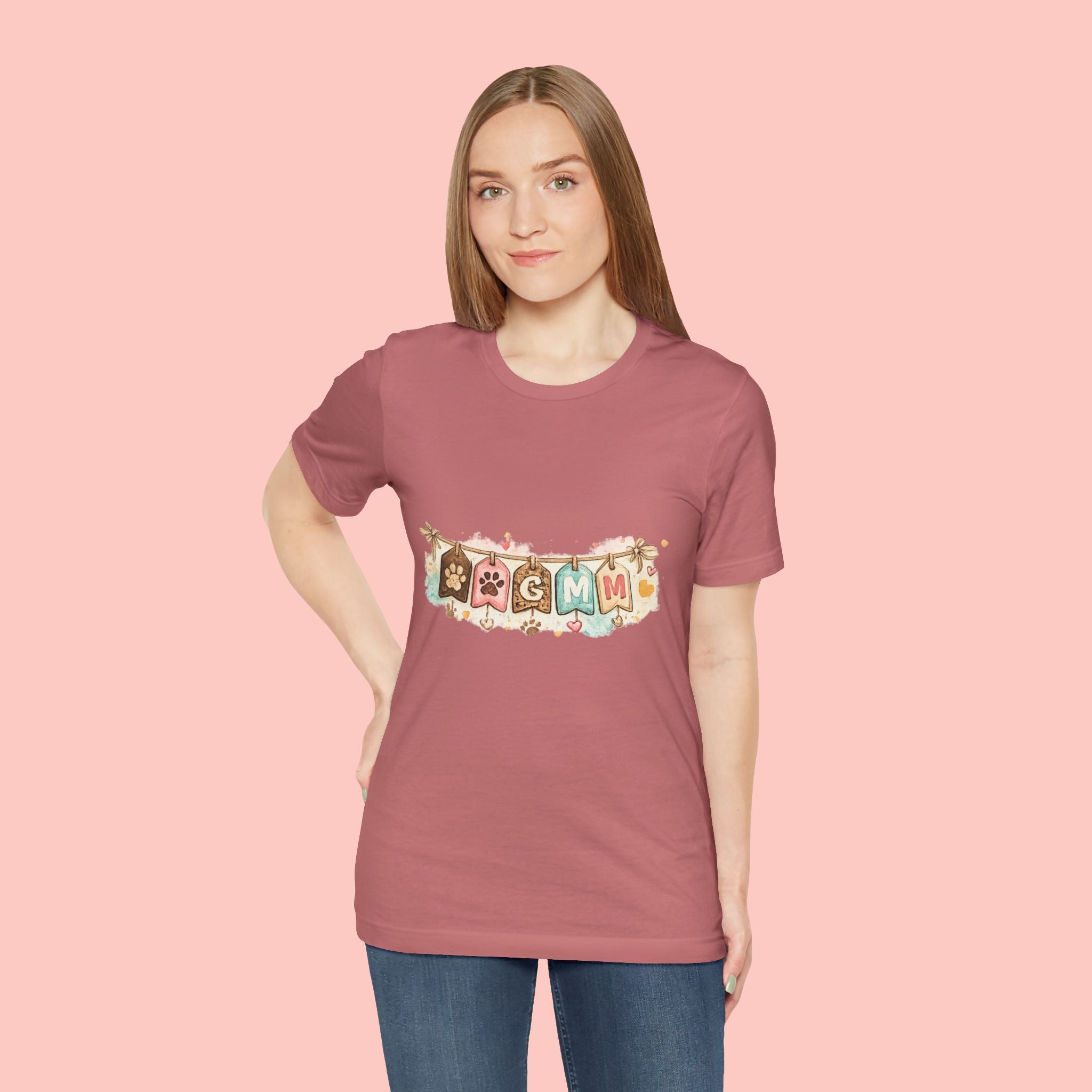 Pet Mom Banner Tee — Cute Paw Print "MOM" Graphic T-Shirt