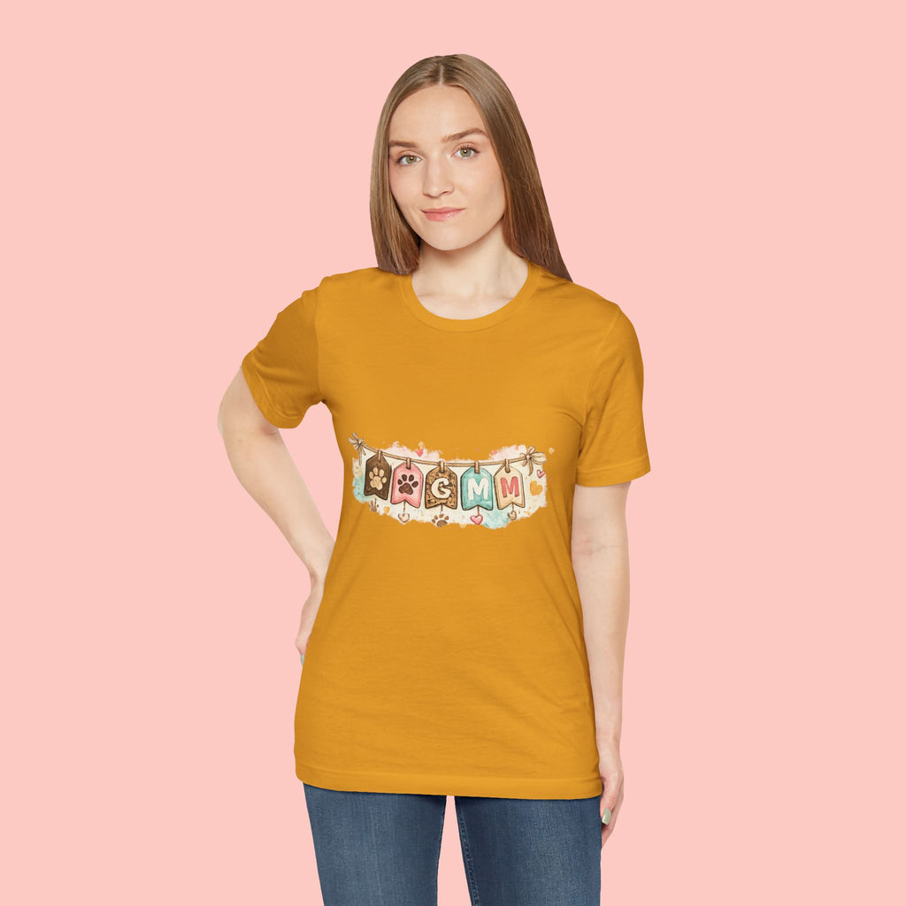 Pet Mom Banner Tee — Cute Paw Print "MOM" Graphic T-Shirt
