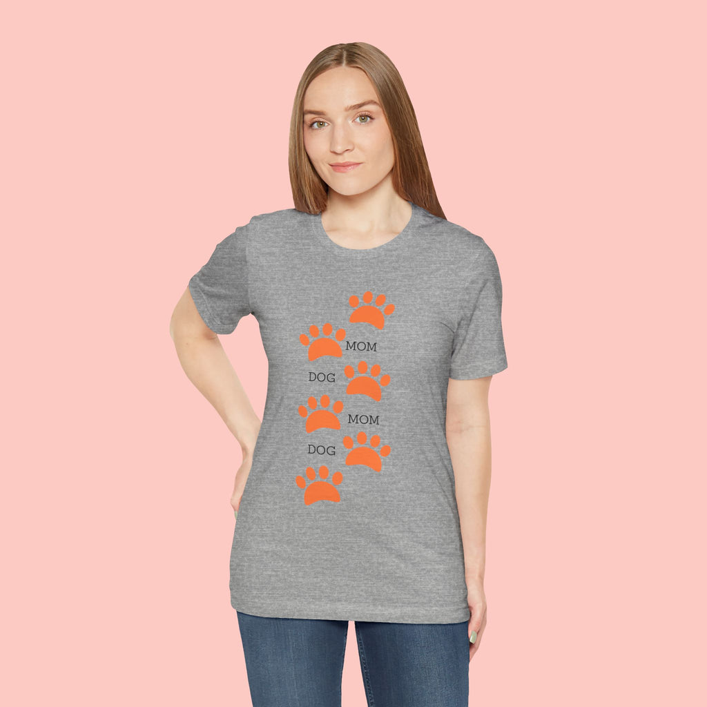 Dog Mom Paw Print T-Shirt — Cute Pet Lover Graphic Tee