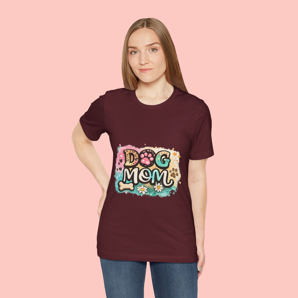 Dog Mom T-Shirt – Cute Paw Print Graphic Tee for Pet Lovers