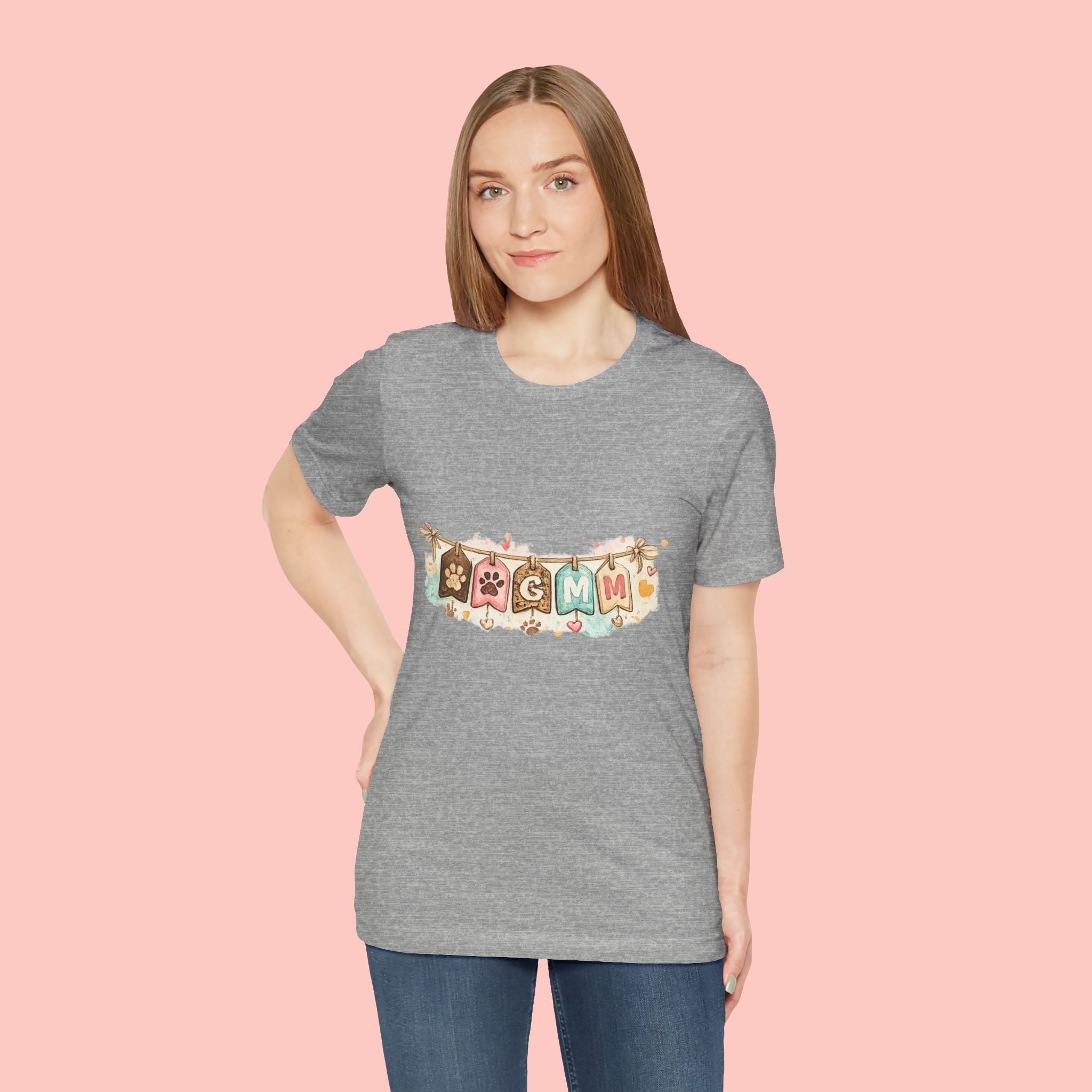 Pet Mom Banner Tee — Cute Paw Print "MOM" Graphic T-Shirt