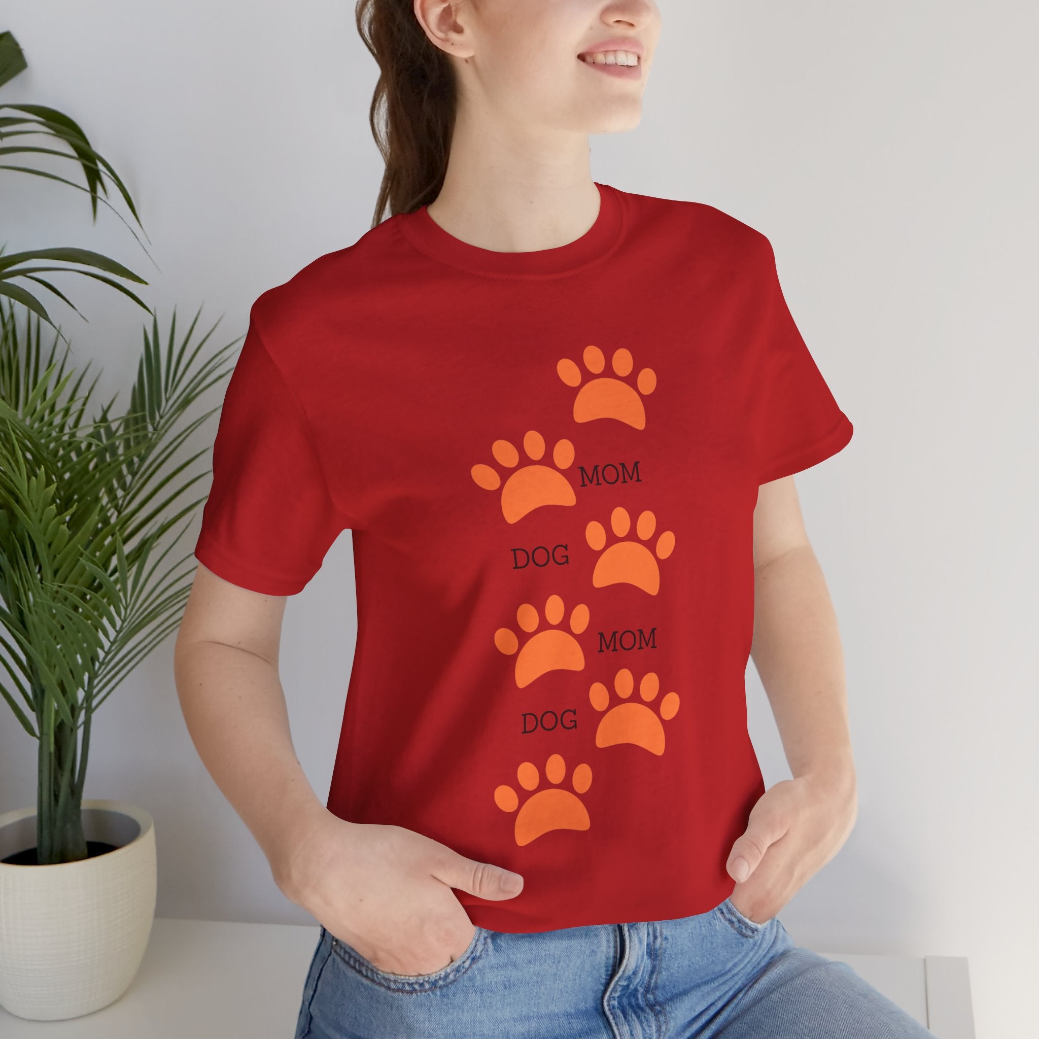 Dog Mom Paw Print T-Shirt — Cute Pet Lover Graphic Tee