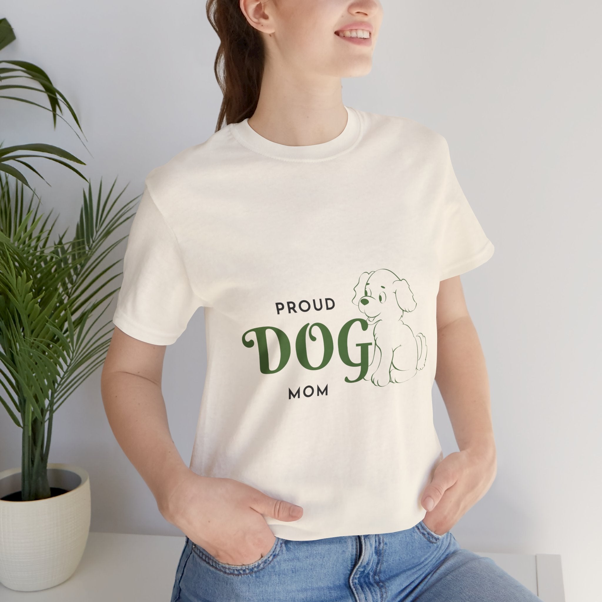 Proud Dog Mom T-Shirt – Cute Paw Print & Puppy Graphic Tee