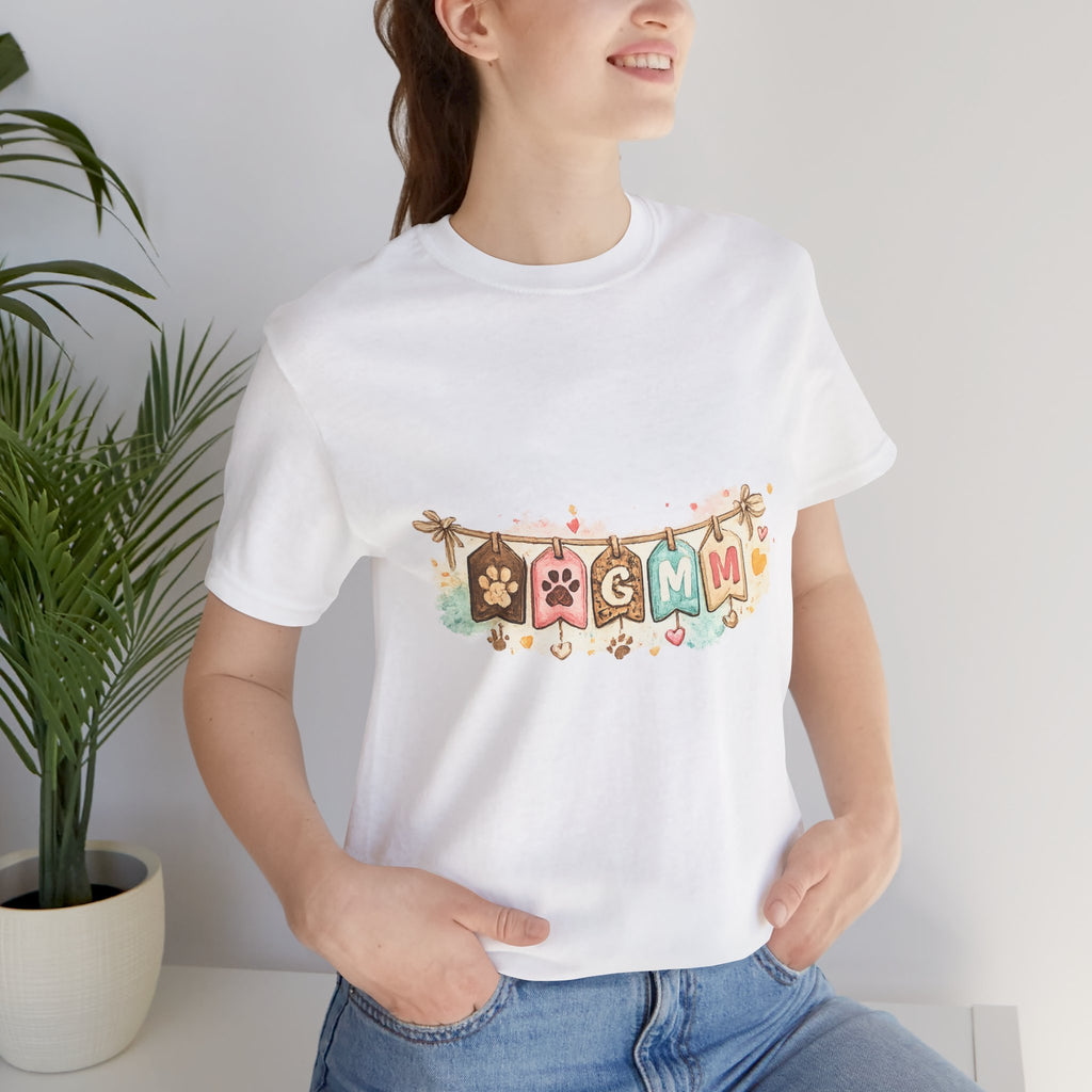 Pet Mom Banner Tee — Cute Paw Print "MOM" Graphic T-Shirt