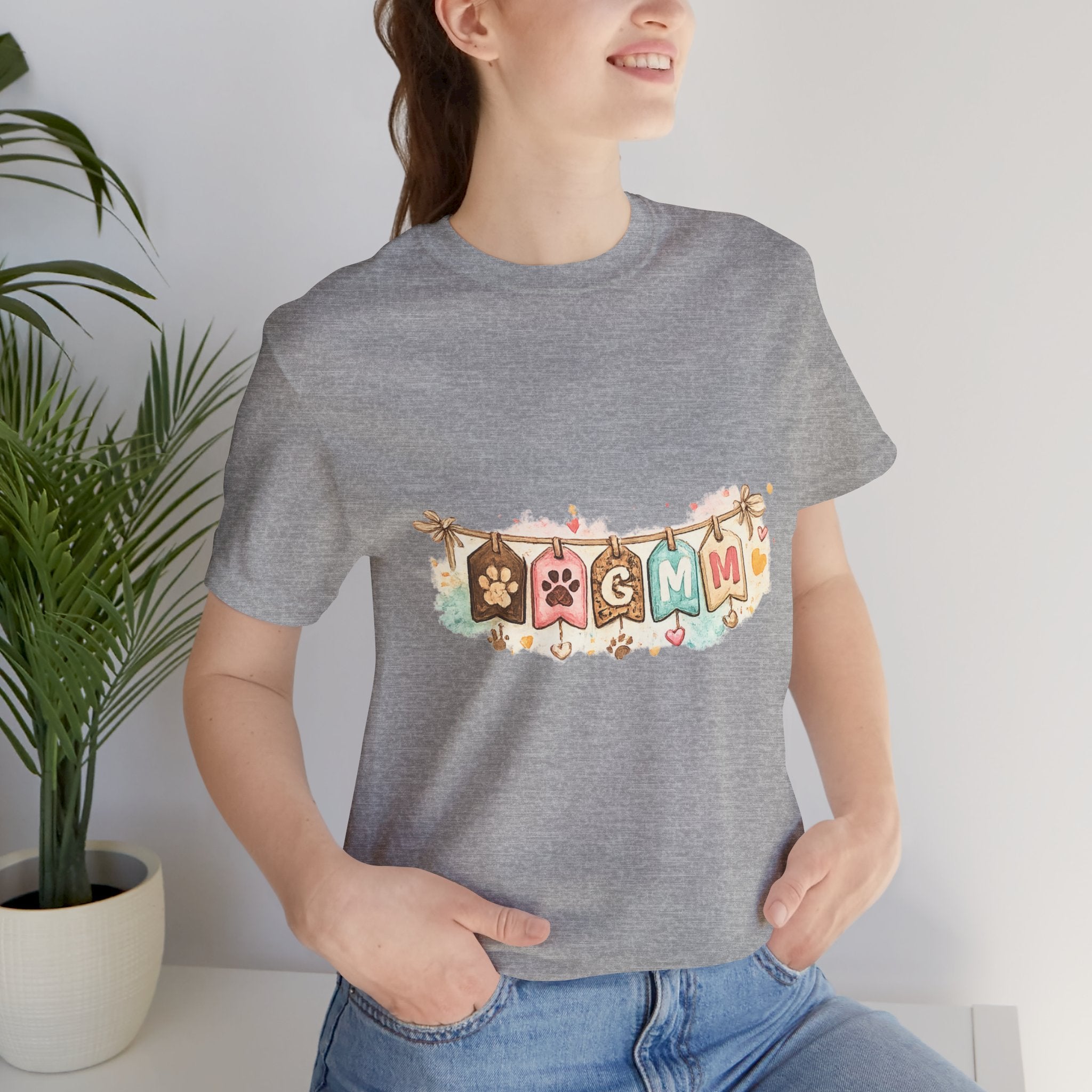 Pet Mom Banner Tee — Cute Paw Print "MOM" Graphic T-Shirt